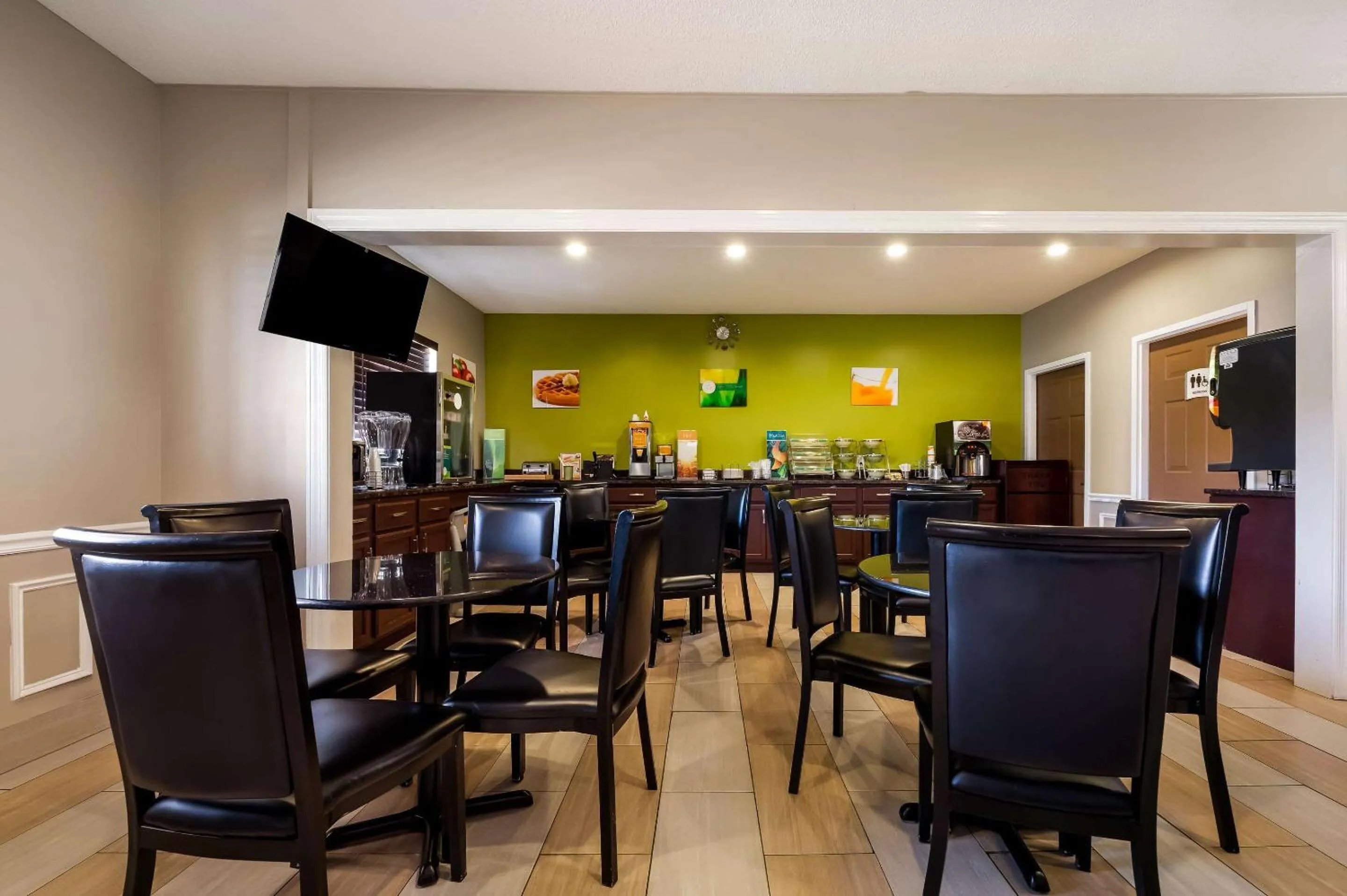 Breakfast in Quality Inn Fort Payne