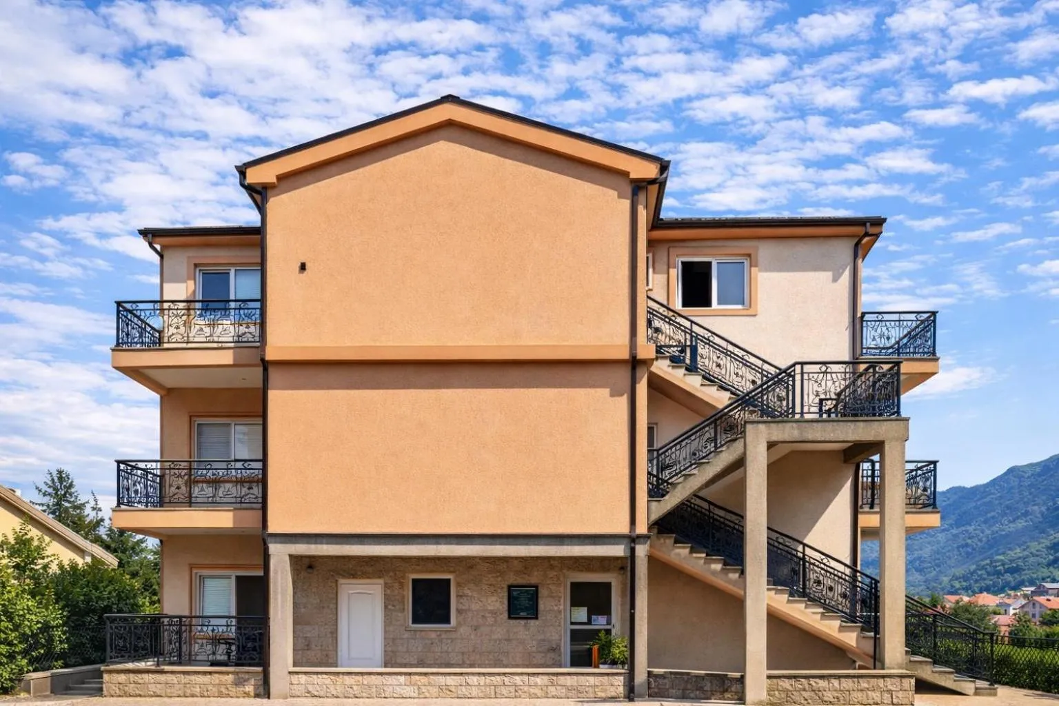 Apartments Zenit