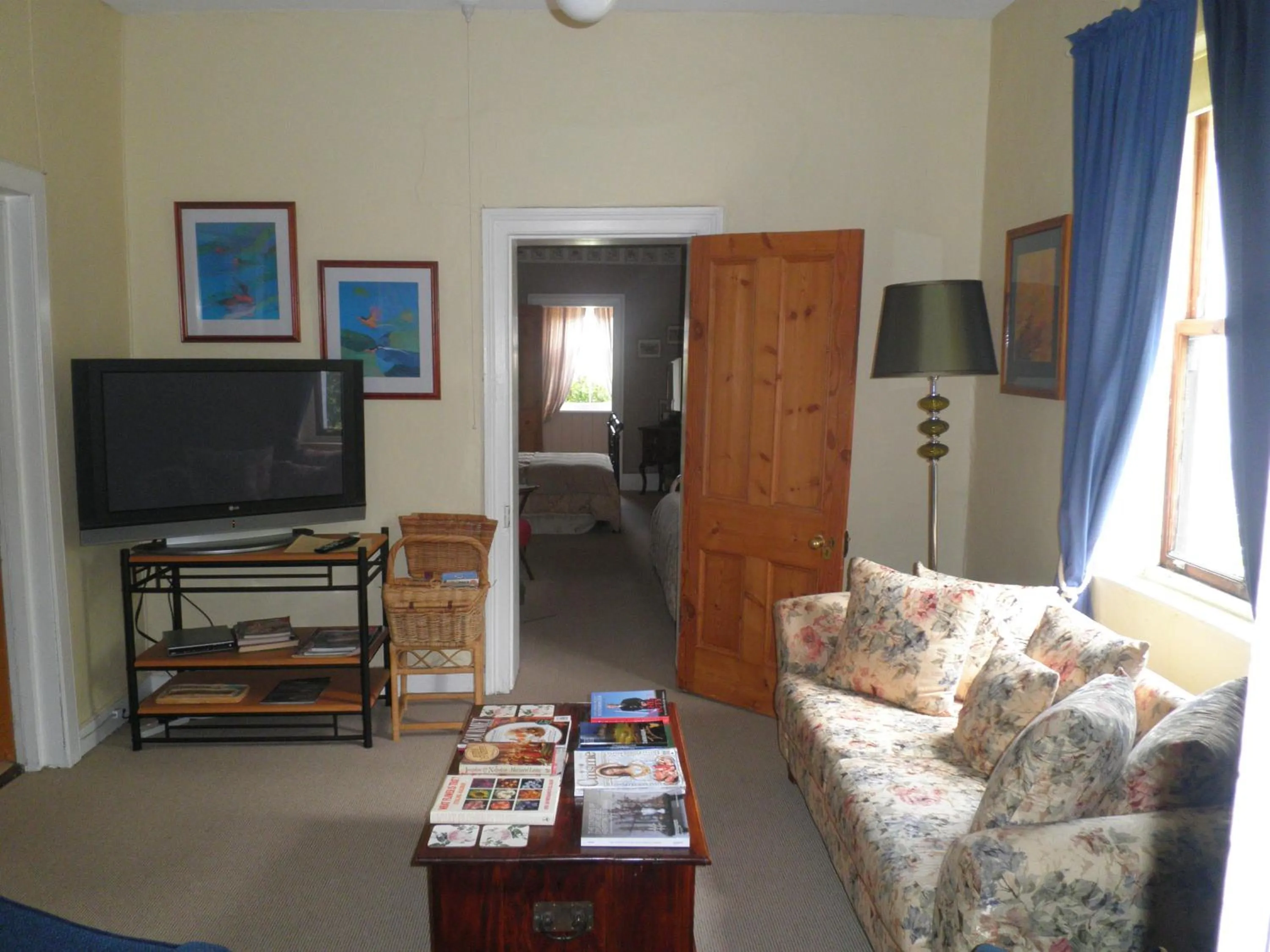 TV and multimedia in Ivy on Glenelg