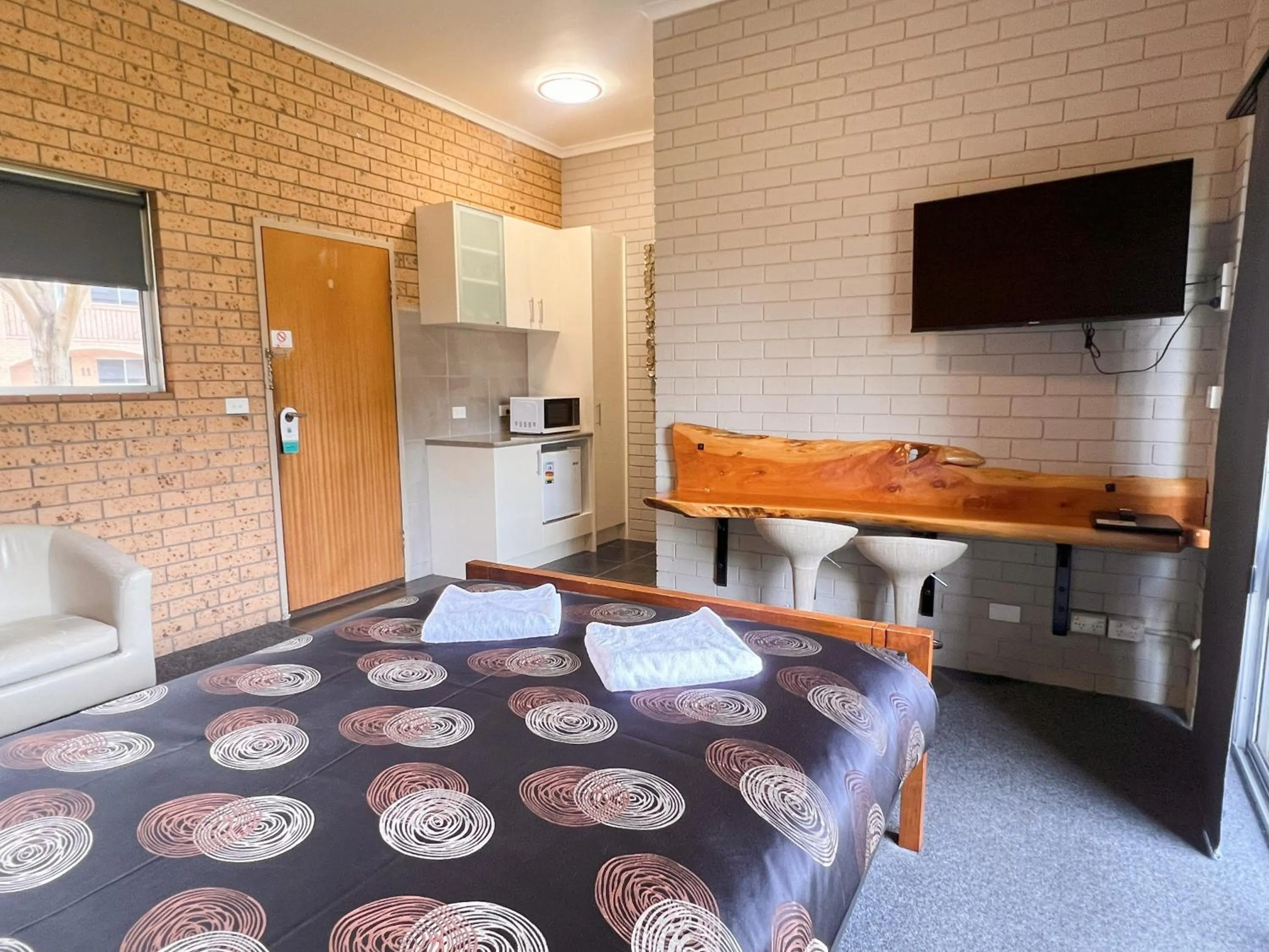 Bedroom, Bed in Colac Mid City Motor Inn