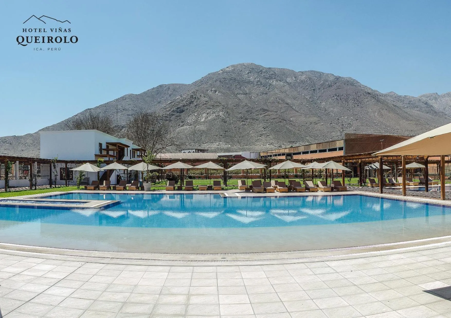 Swimming pool in Hotel Viñas Queirolo