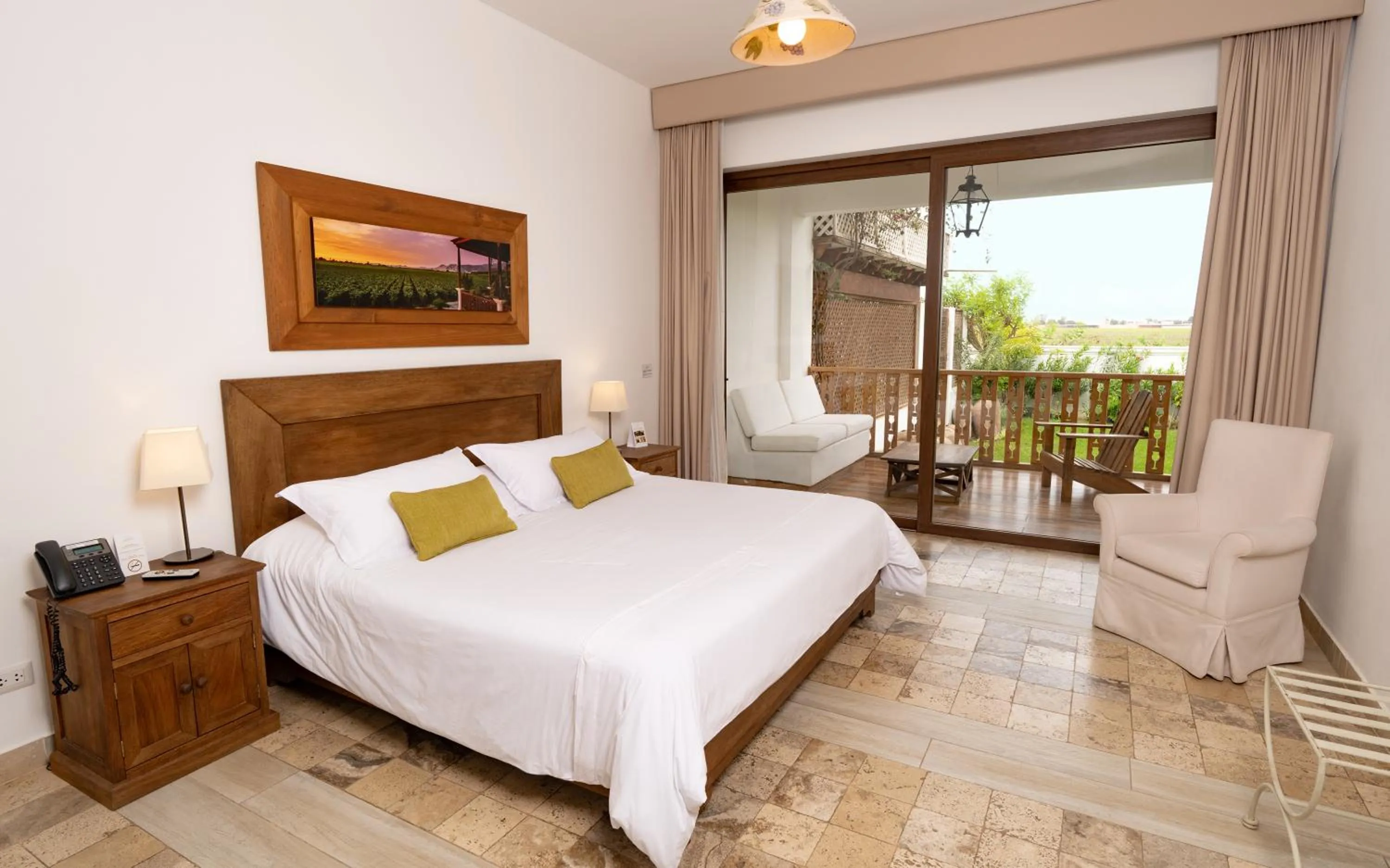 Bedroom, Bed in Hotel Viñas Queirolo