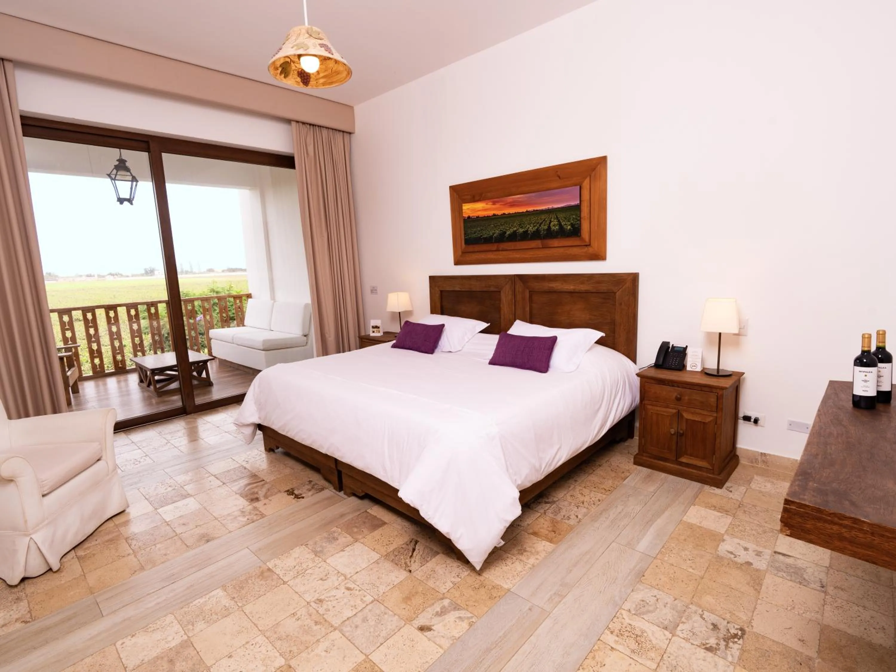 Bedroom, Bed in Hotel Viñas Queirolo