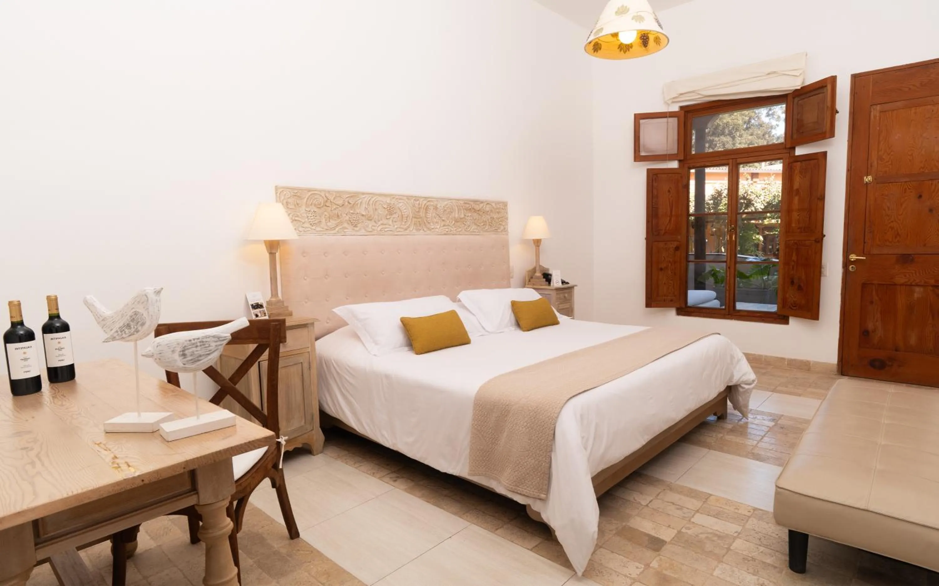 Bedroom, Bed in Hotel Viñas Queirolo