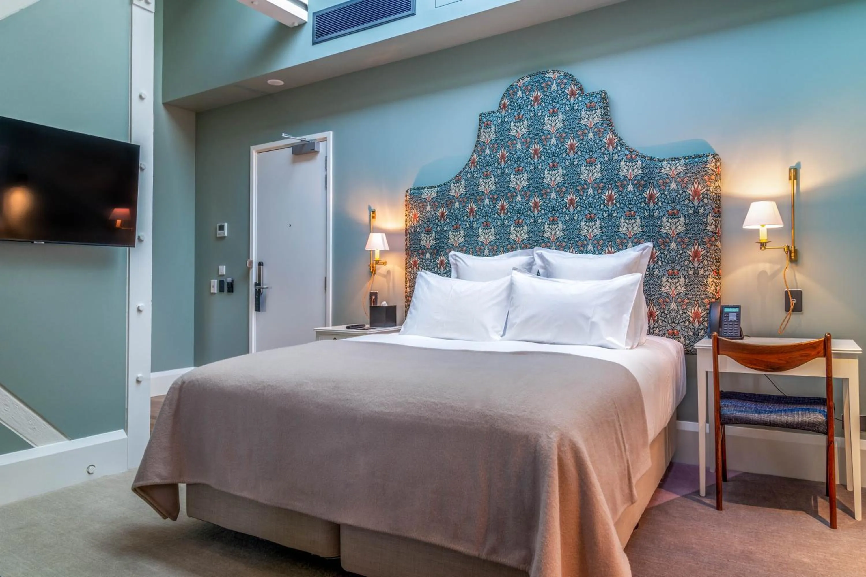 Bedroom, Bed in The Observatory Hotel Christchurch