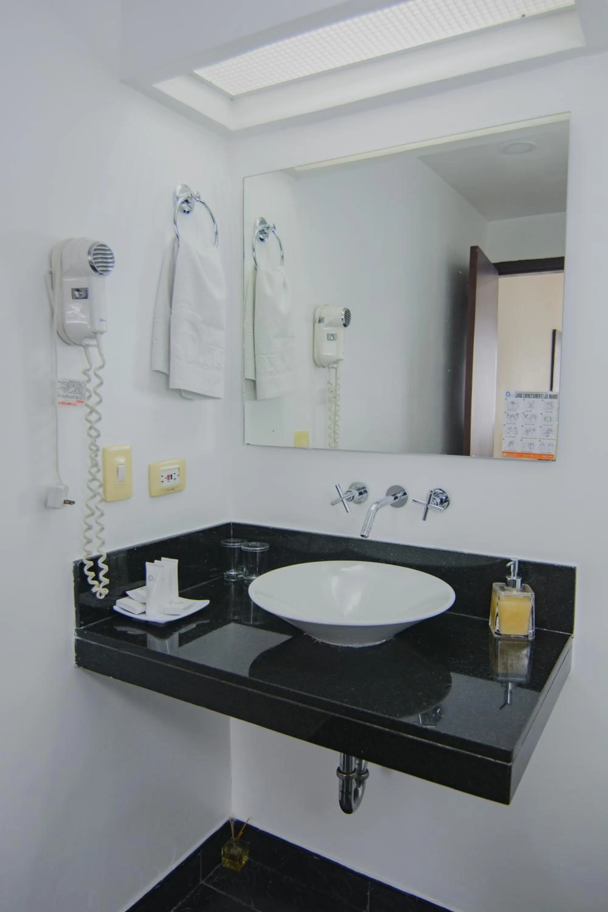 Bathroom in Hotel Neiva Plaza