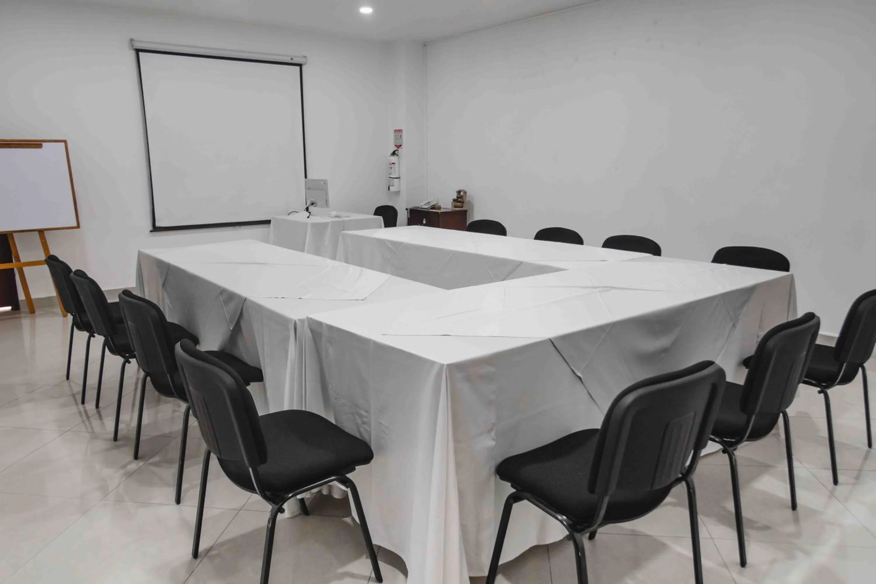 Lounge or bar in Hotel Neiva Plaza