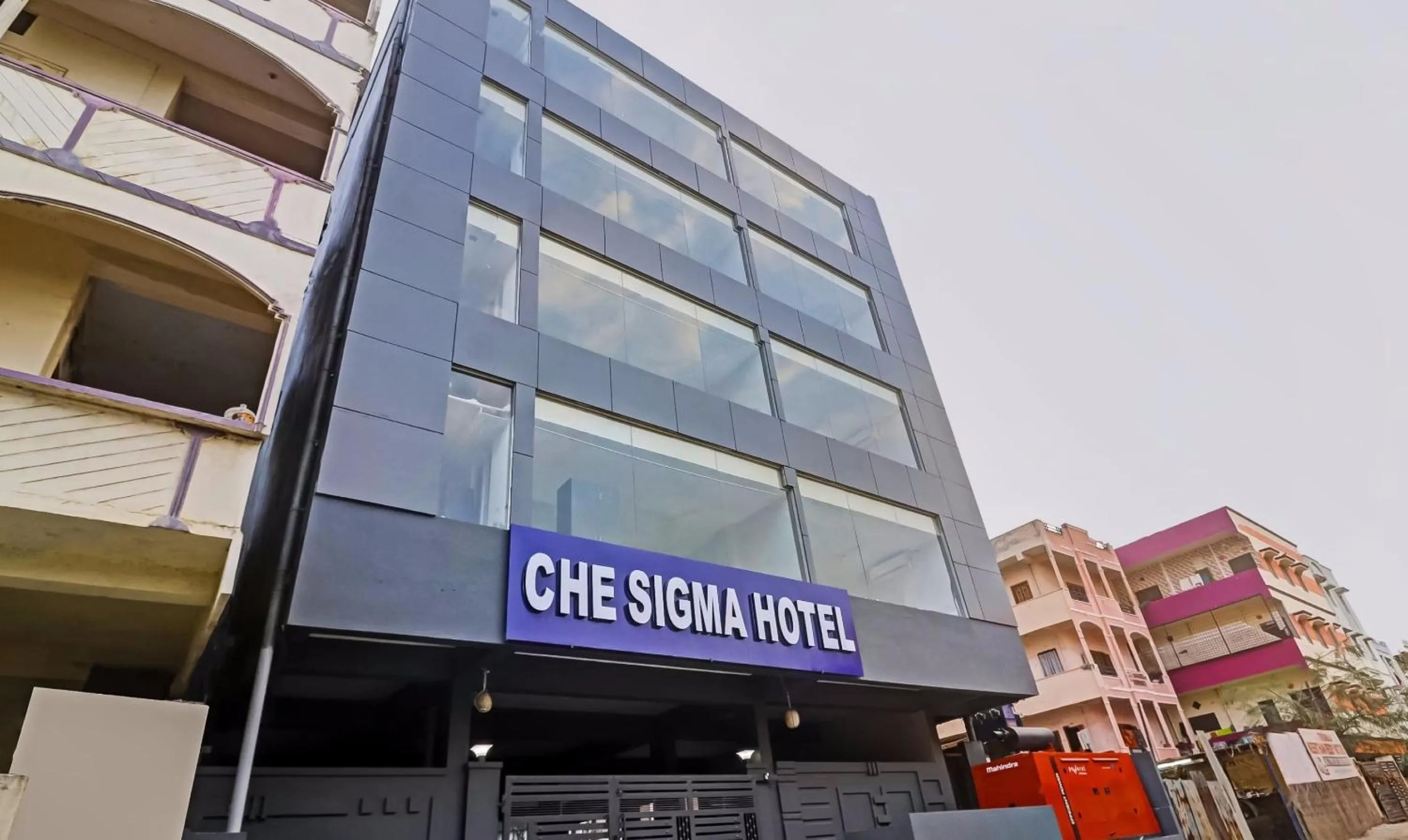 Facade/entrance in Townhouse Che Sigma