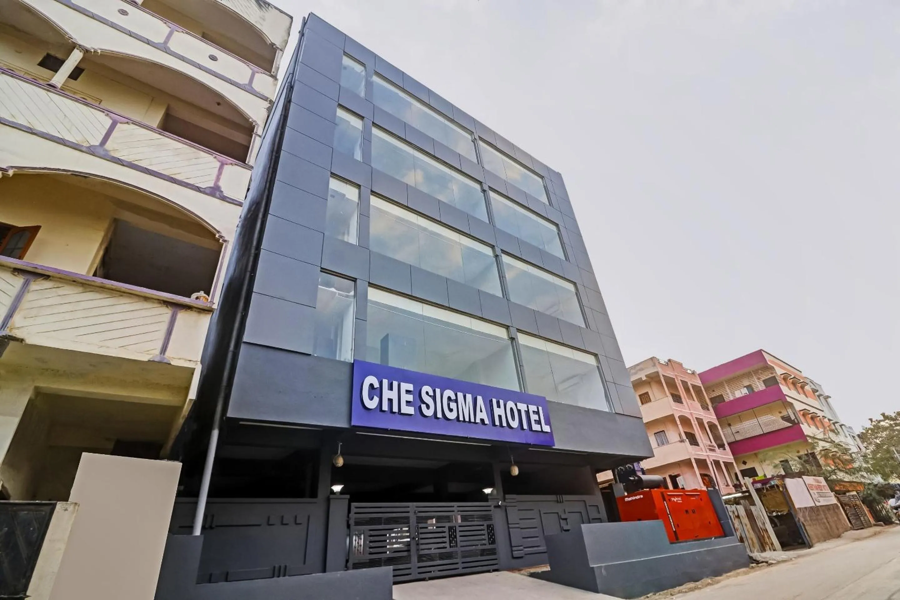 Facade/entrance in Townhouse Che Sigma