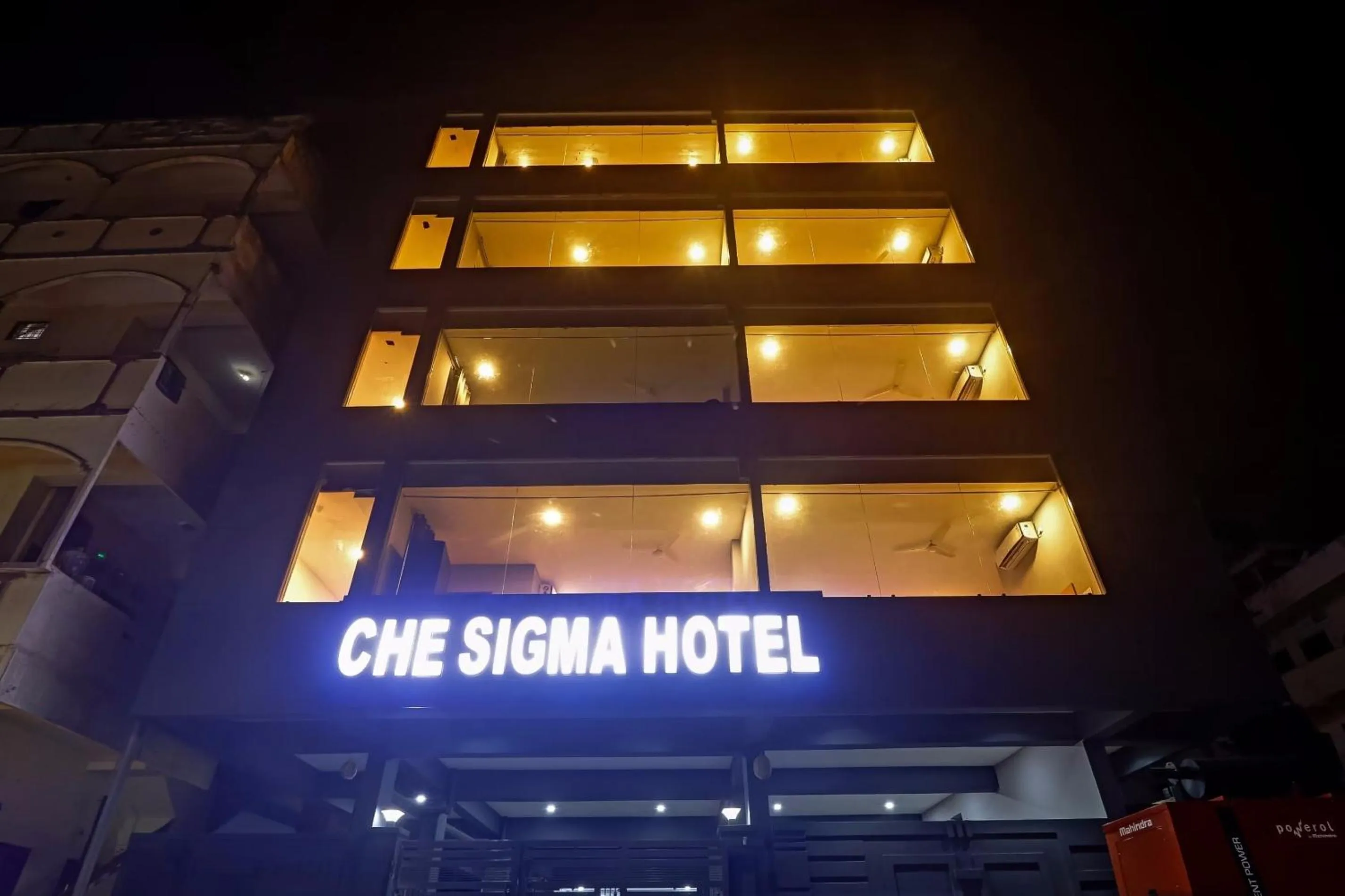 Facade/entrance in Townhouse Che Sigma