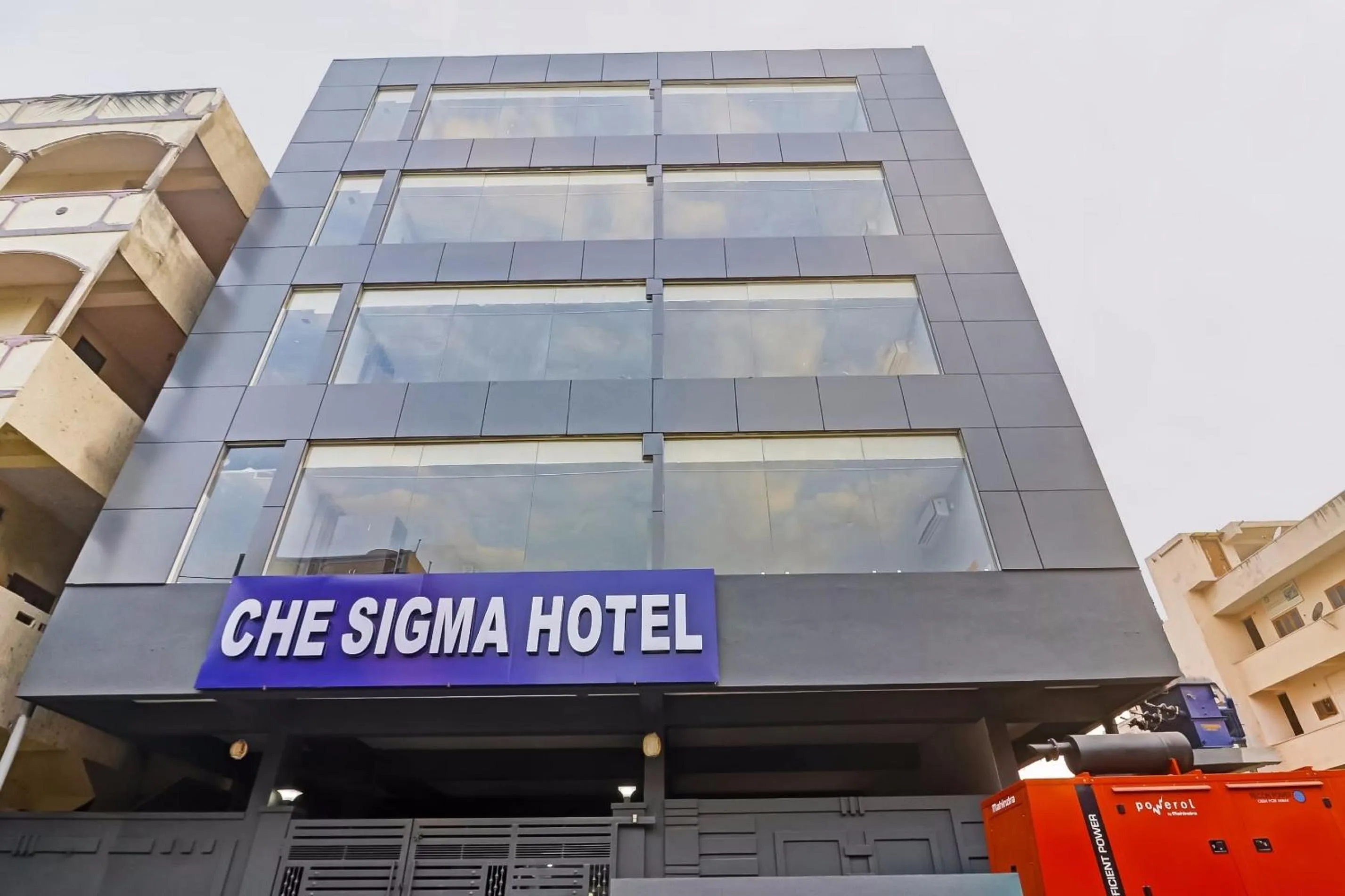 Facade/entrance in Townhouse Che Sigma