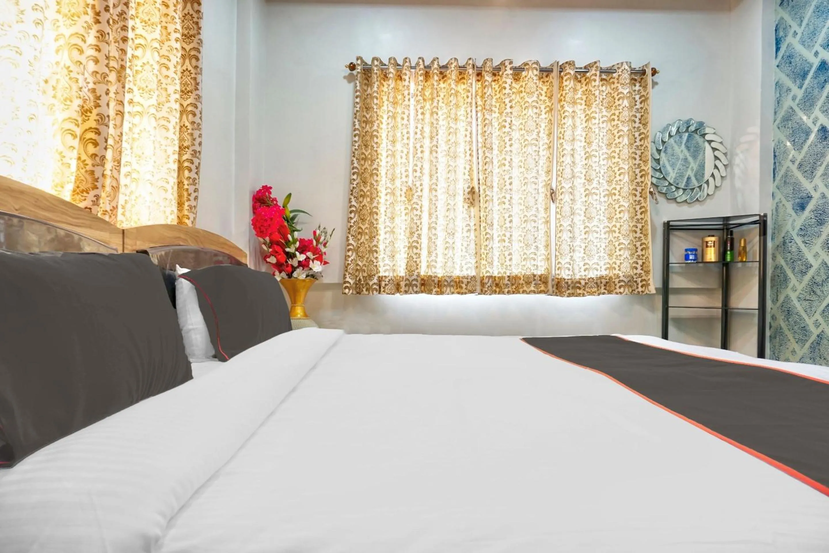 Bedroom in Hotel O Vardhan Executive