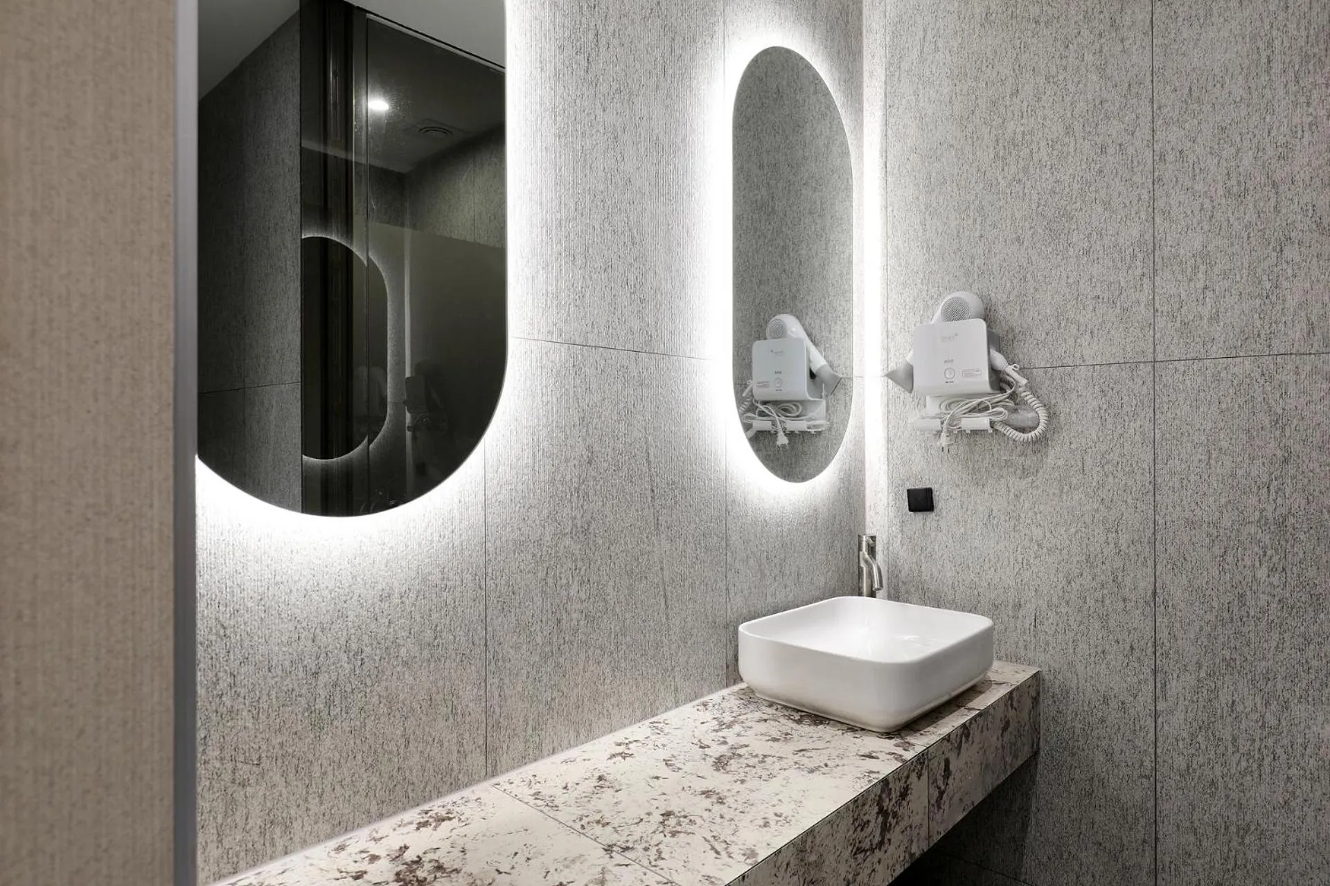 Bathroom in Hotel The Designers Jongro