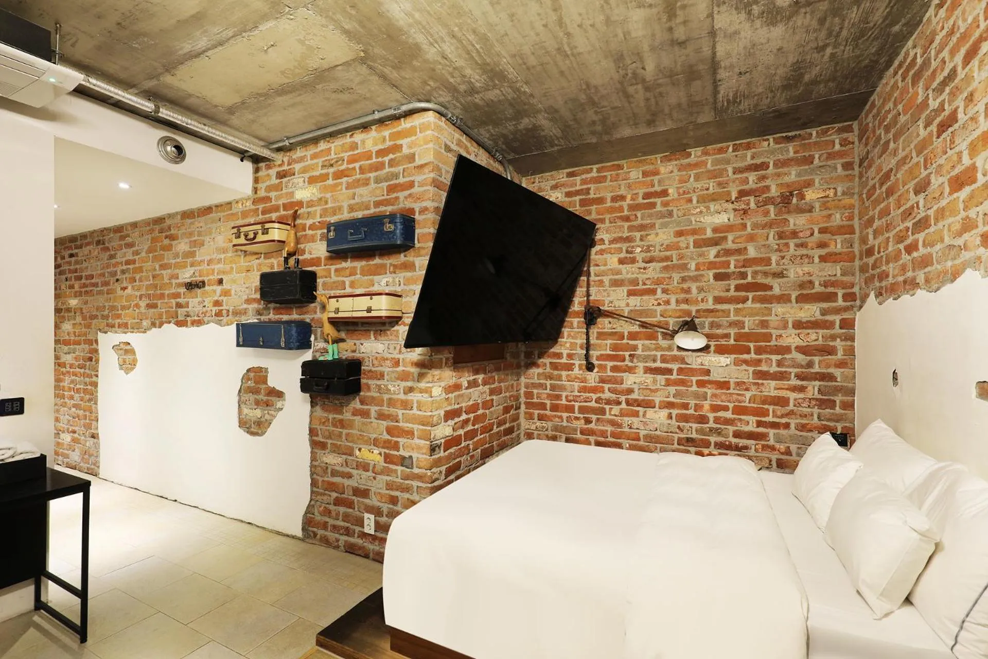 Bed in Hotel The Designers Jongro