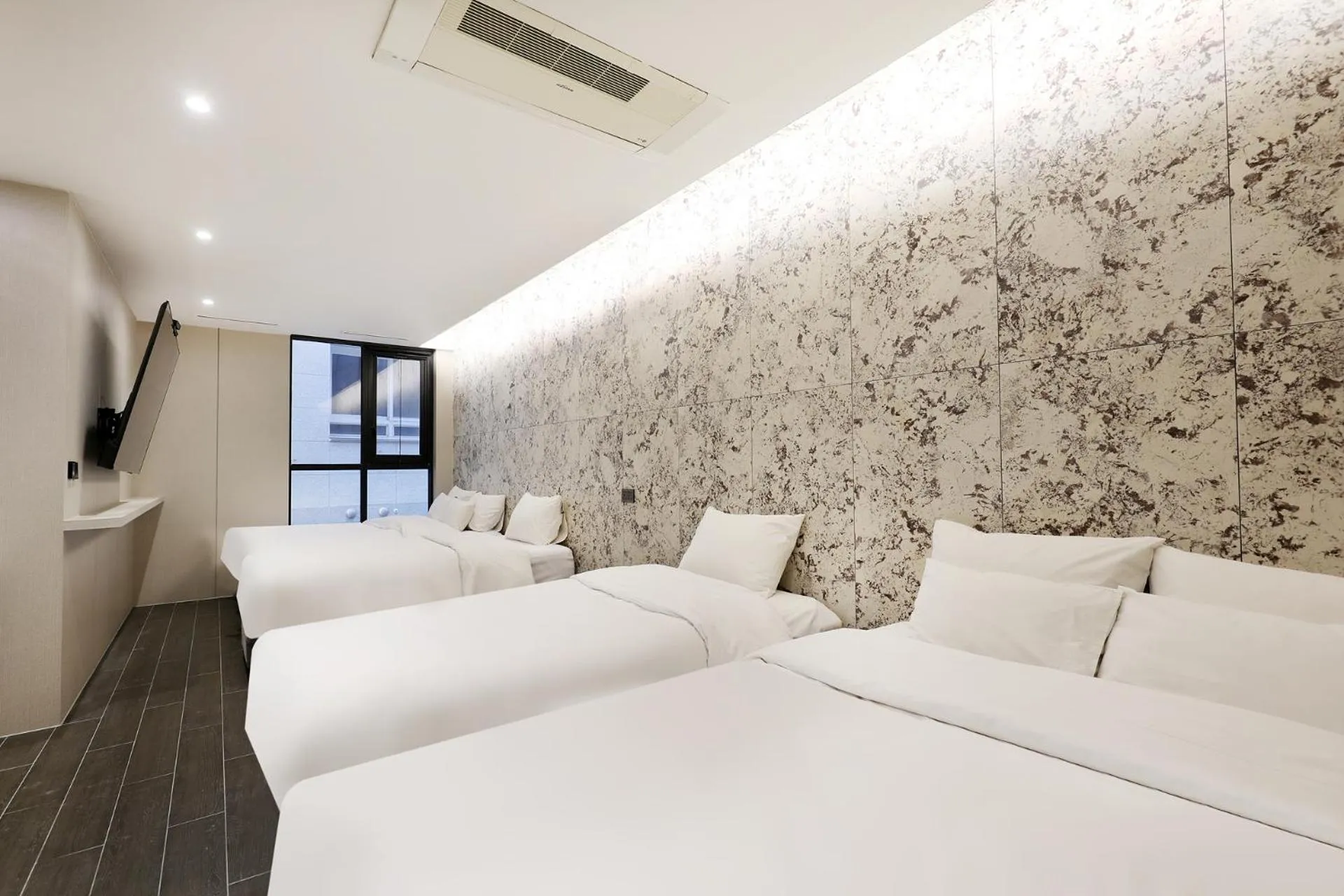 air conditioner, Bed in Hotel The Designers Jongro