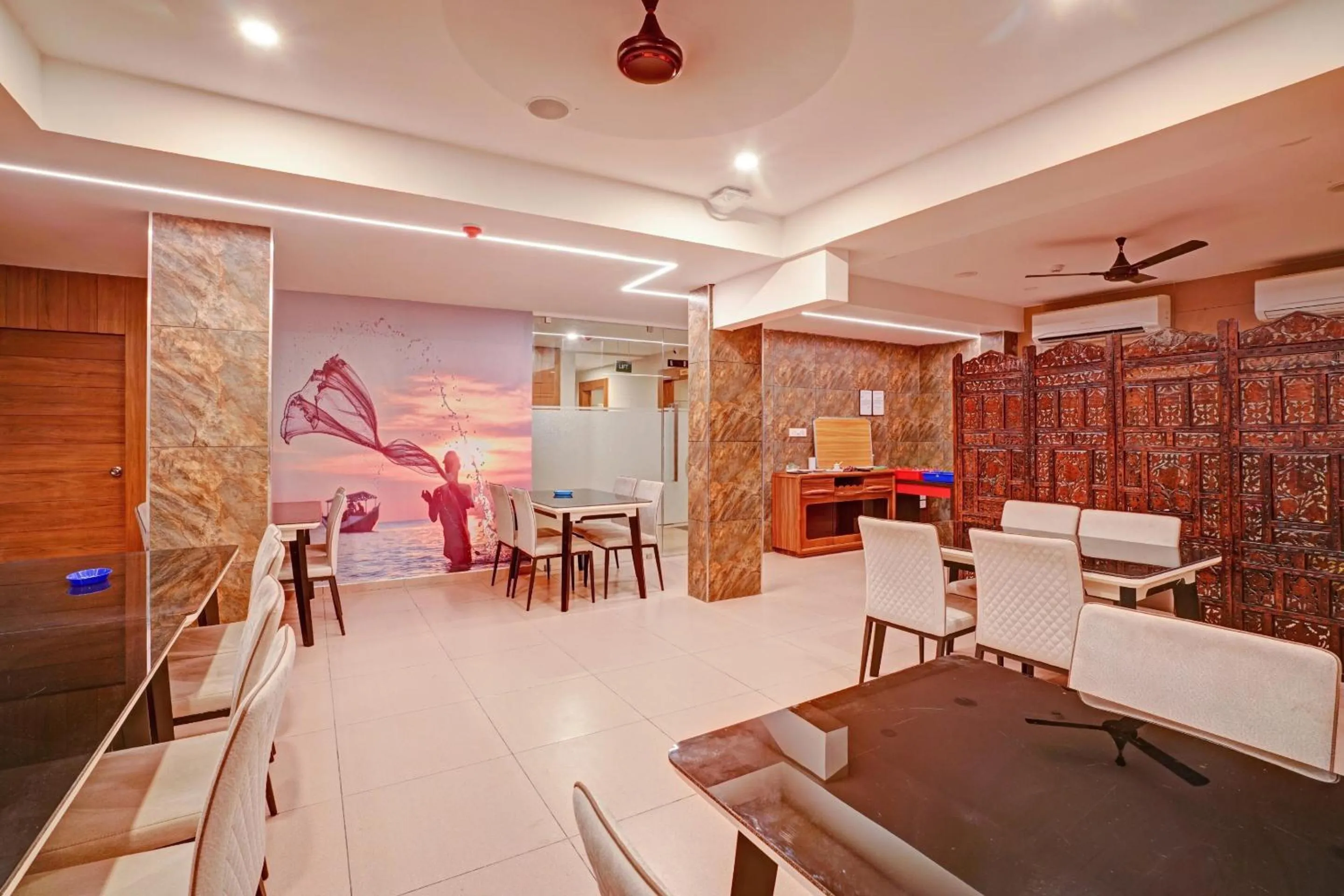Lobby or reception in Super Townhouse Edasserys Sea Pearl