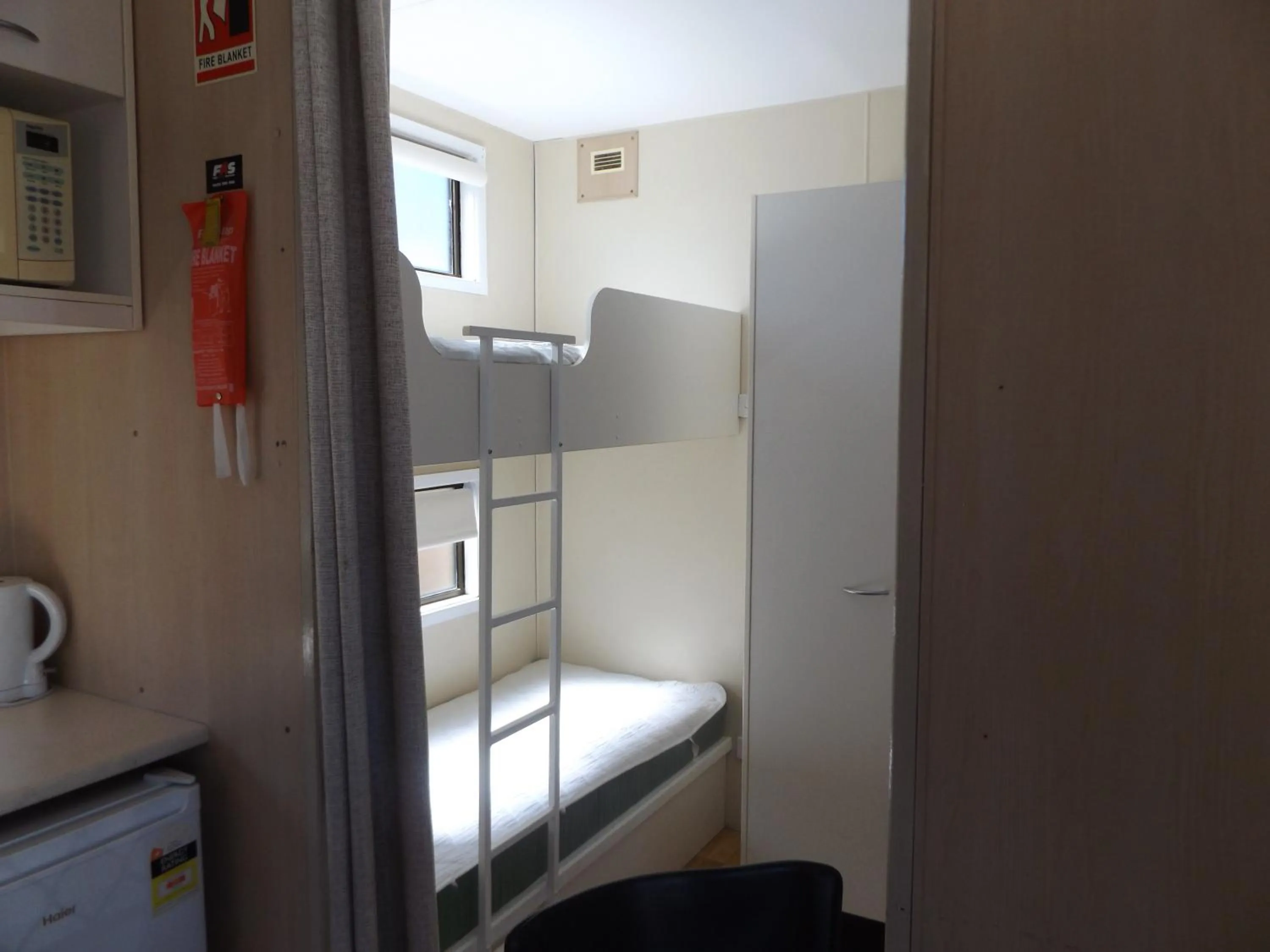 bunk bed, Bed in Birubi Beach Holiday Park