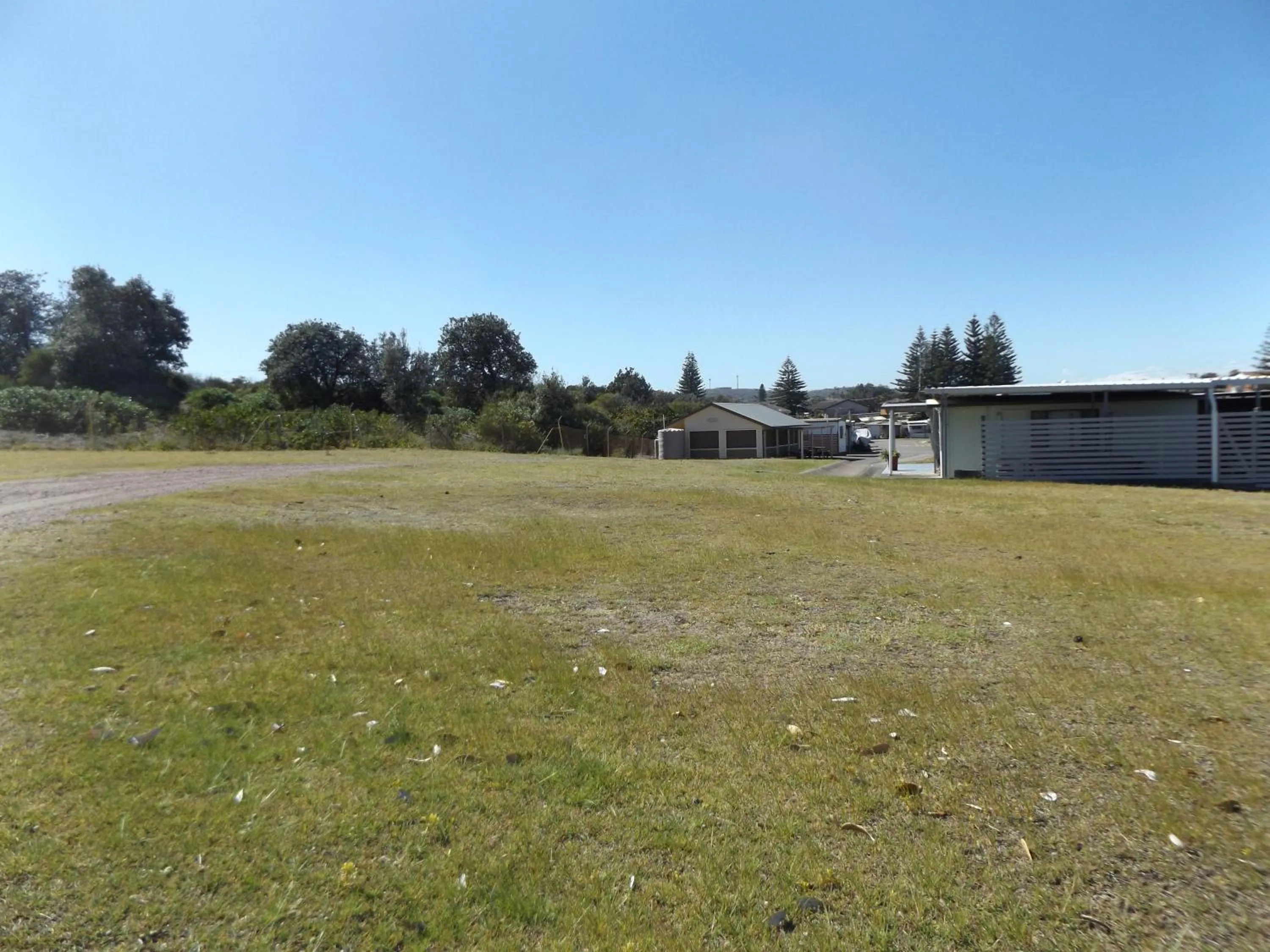 Property building in Birubi Beach Holiday Park