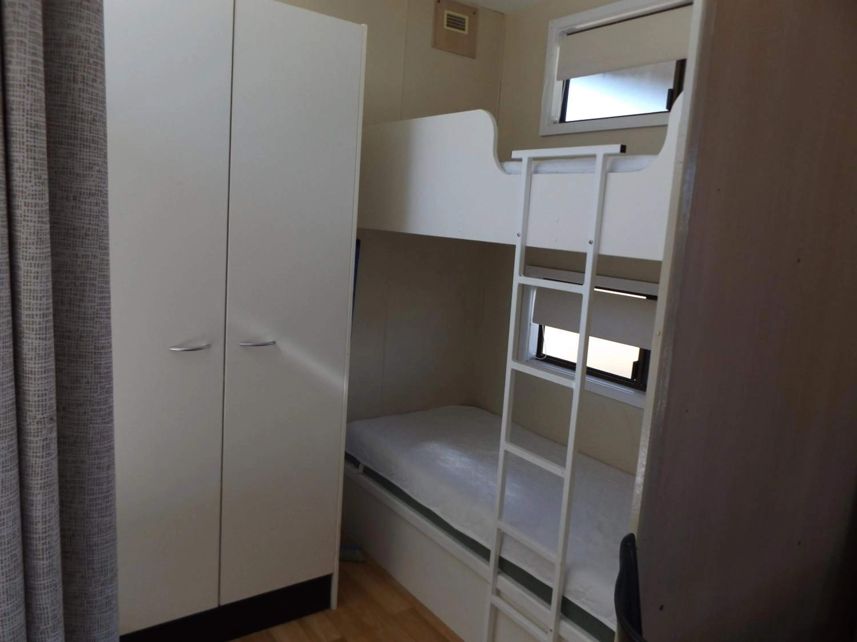 bunk bed, Bed in Birubi Beach Holiday Park