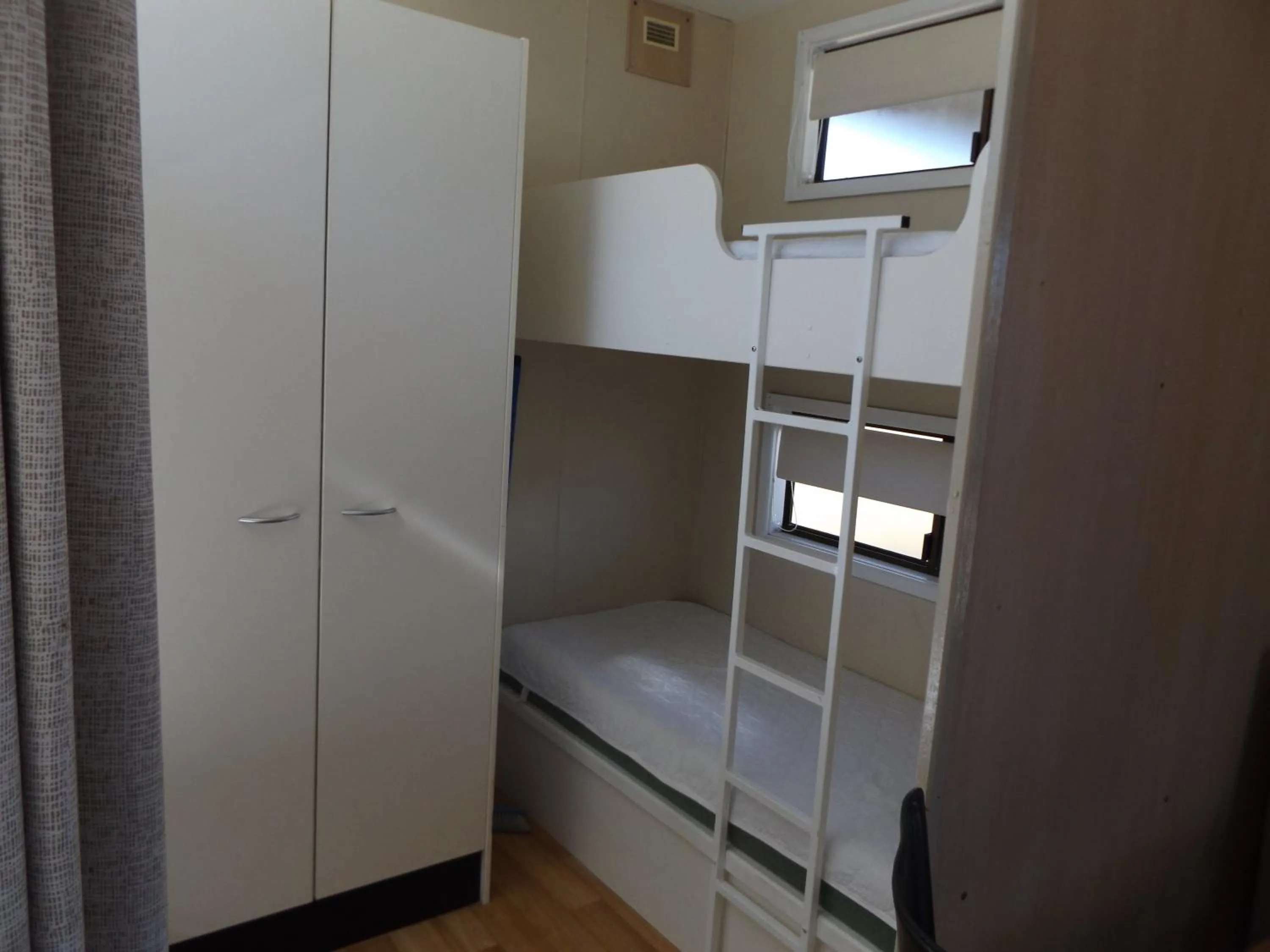 bunk bed, Bed in Birubi Beach Holiday Park