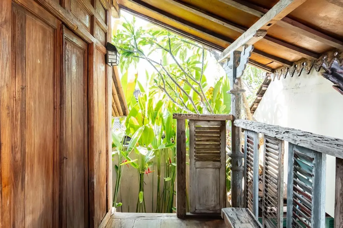 Kayu Beach Villa by TwoSpaces, Nusa Dua Beach