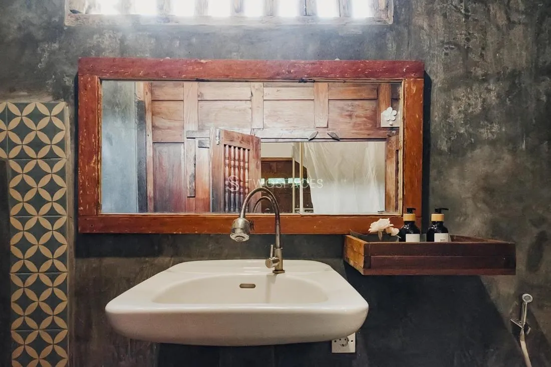 Kayu Beach Villa by TwoSpaces, Nusa Dua Beach