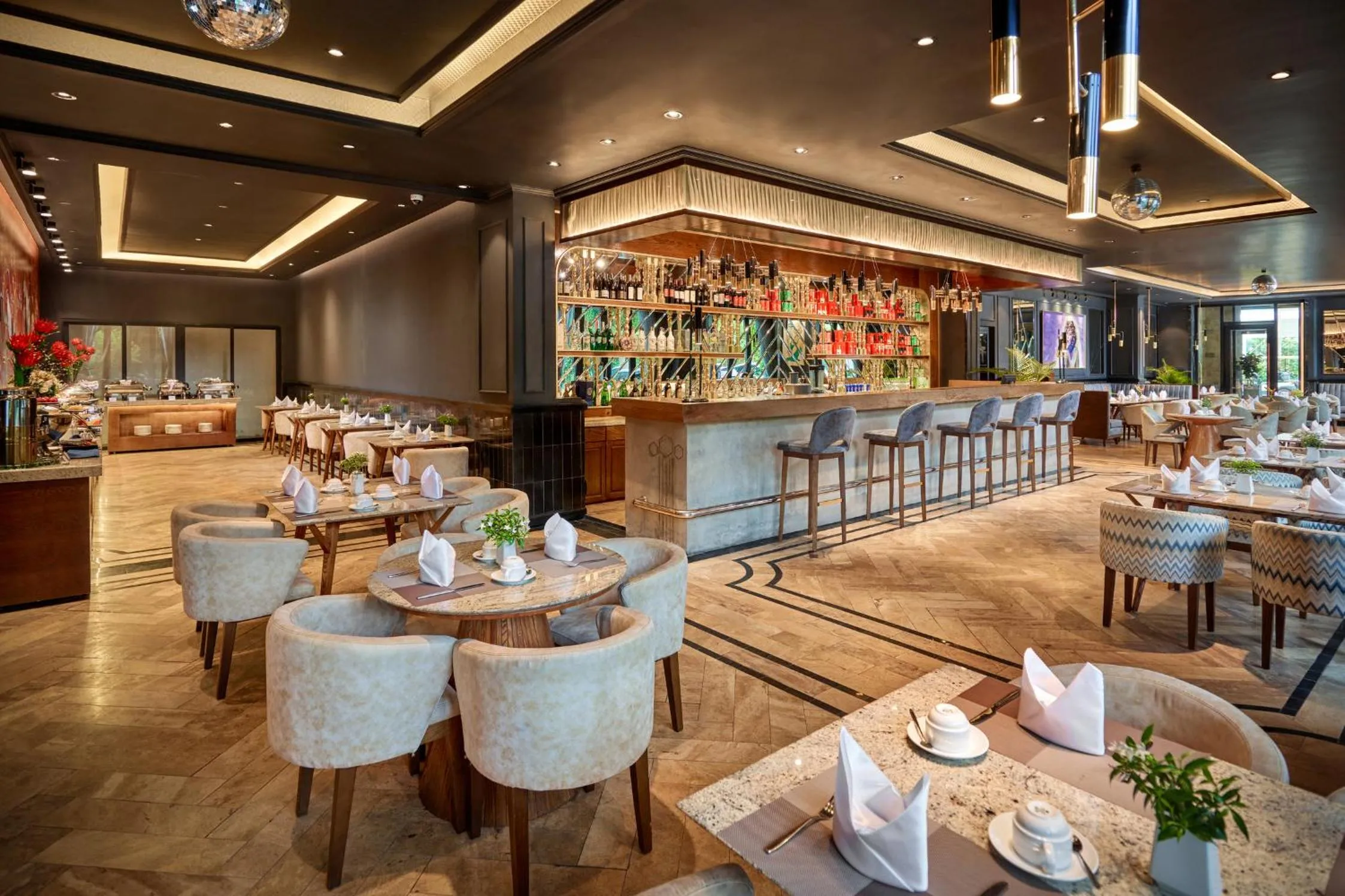 Restaurant/places to eat in Ravatel Style Hotel Bac Giang