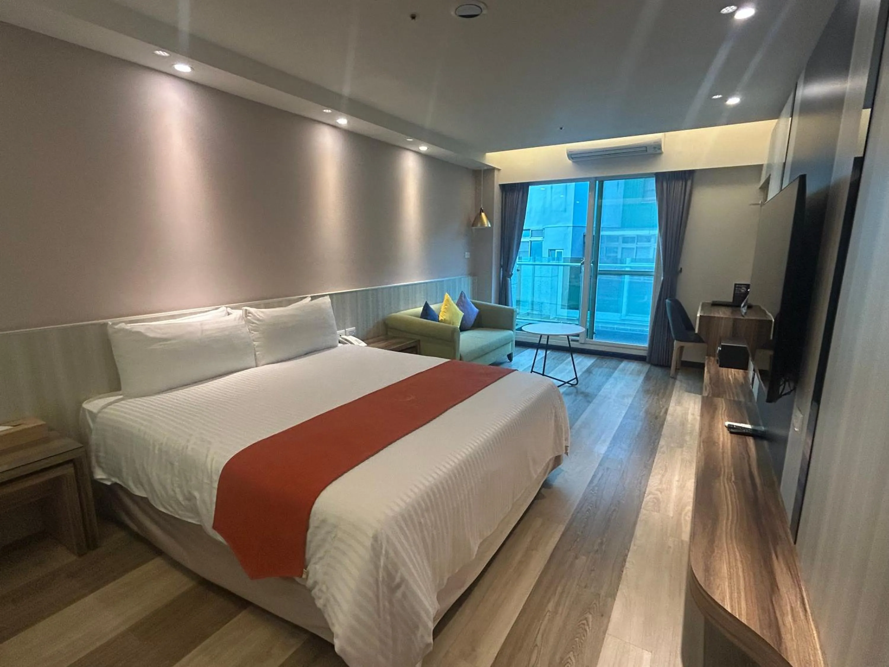 Bed in Bentley Hotel