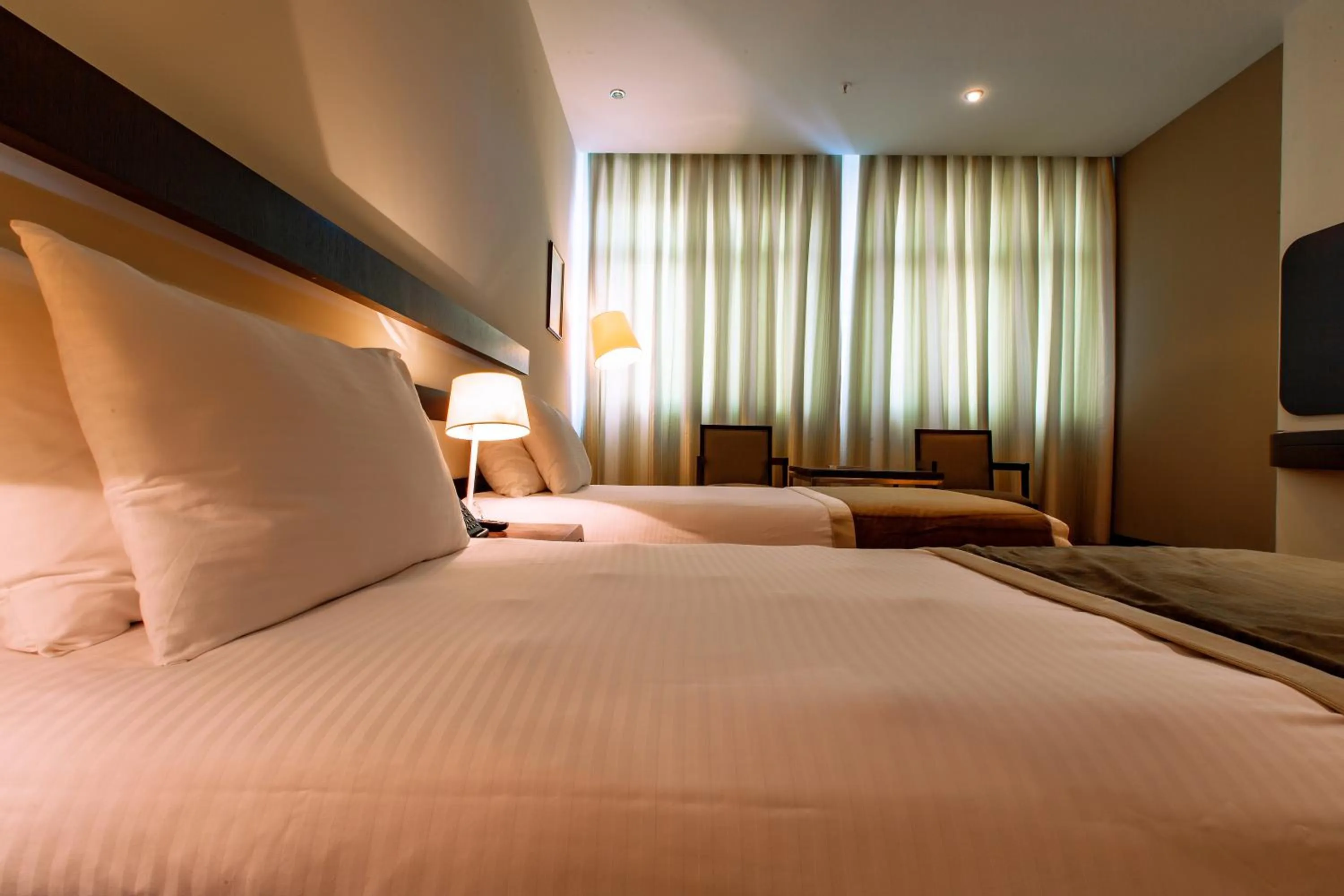 Photo of the whole room, Bed in Zirve Hotel