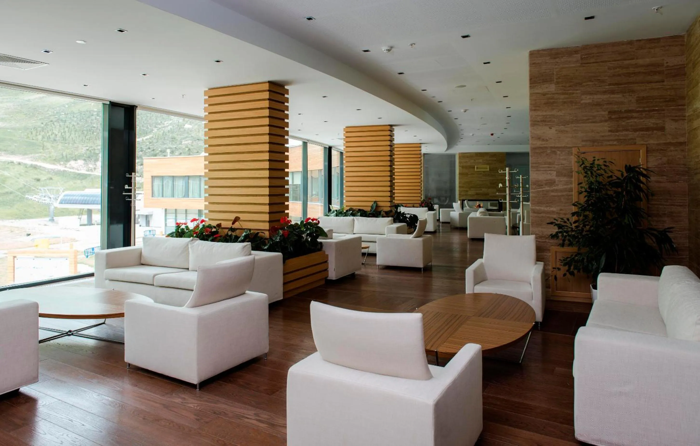 Communal lounge/ TV room in Zirve Hotel