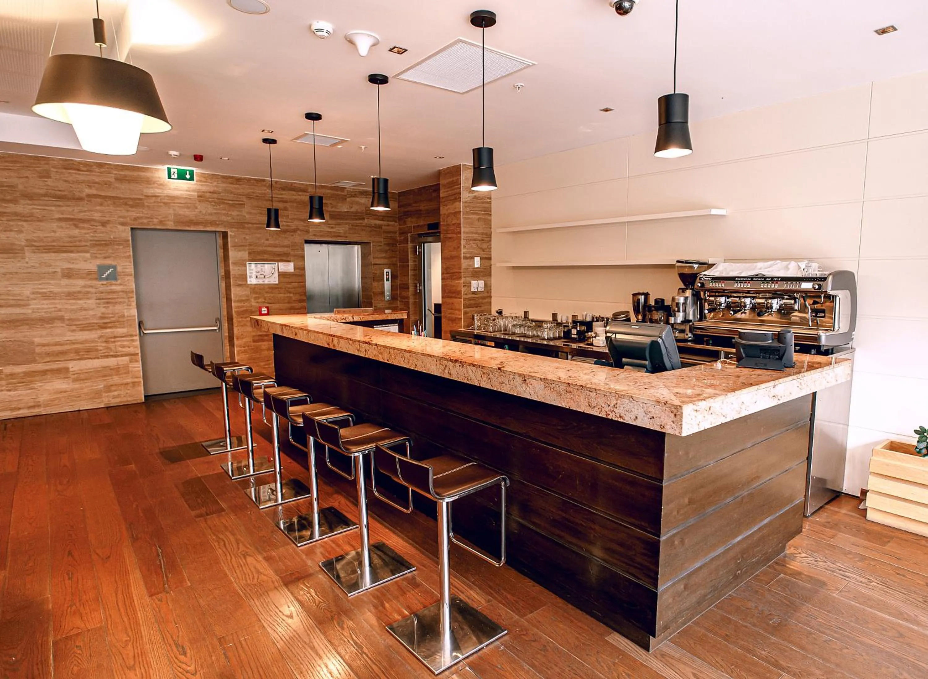 Coffee/tea facilities in Zirve Hotel