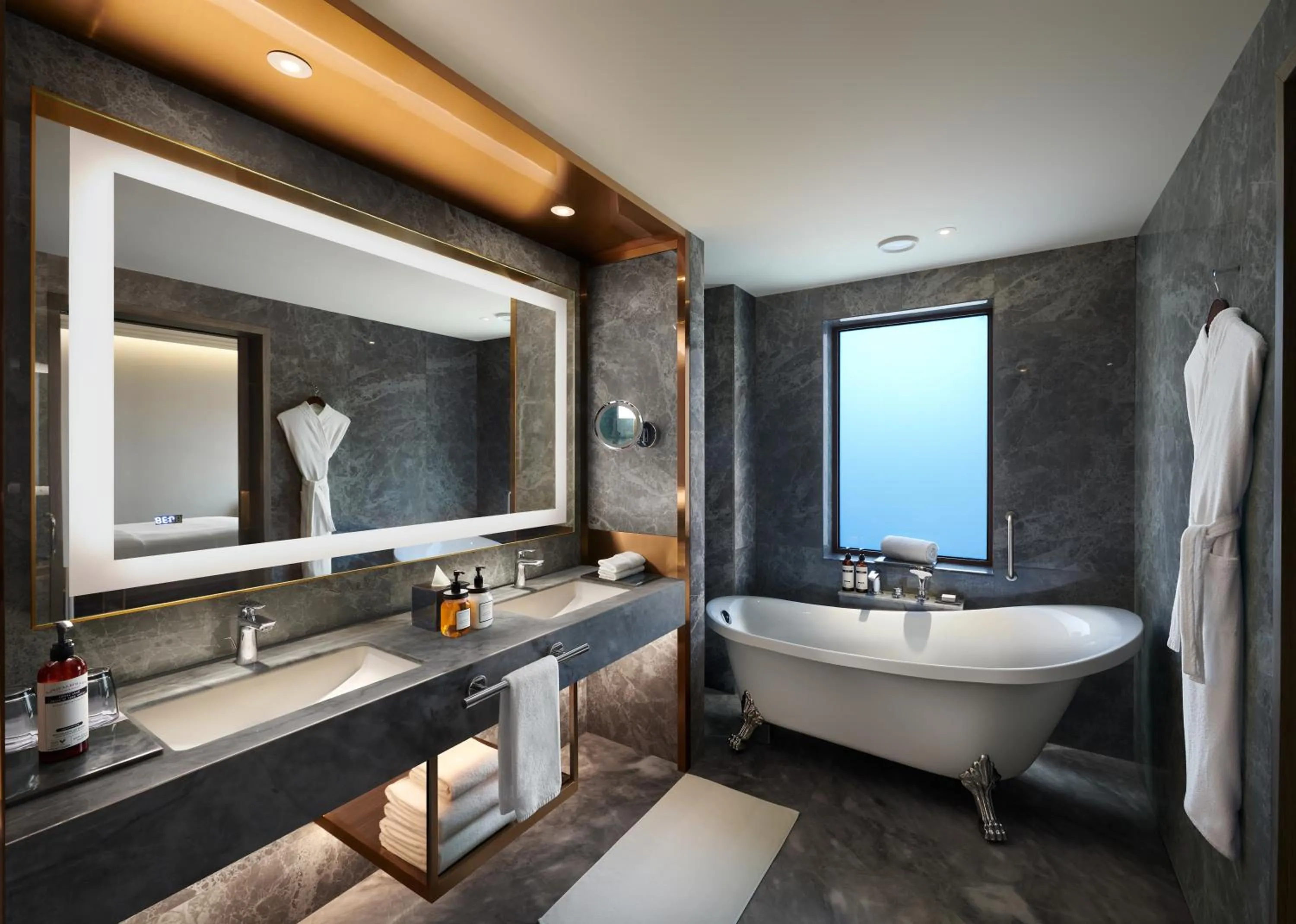 Bathroom in Hyatt Regency Jaipur Mansarovar