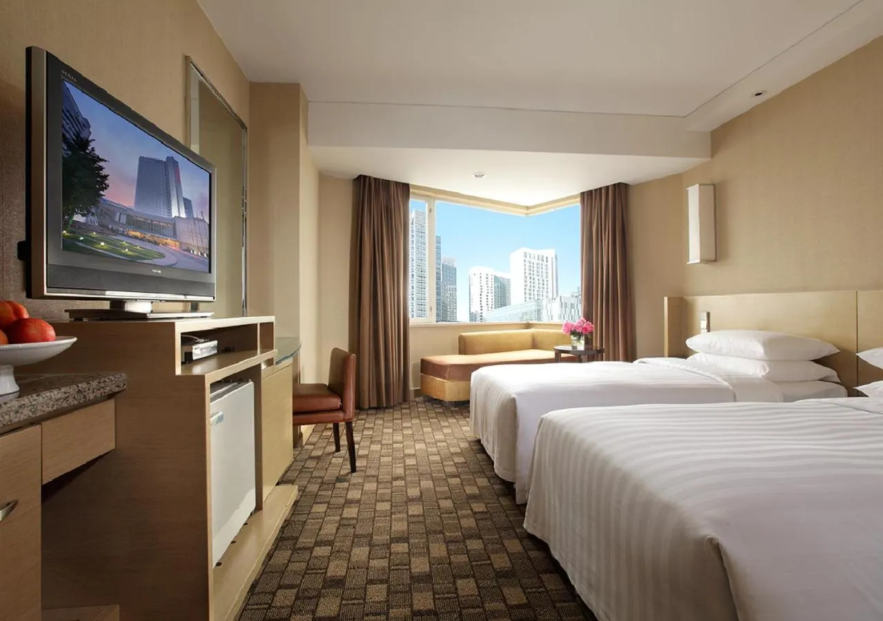 Bedroom, Bed in Beijing New Century Hotel