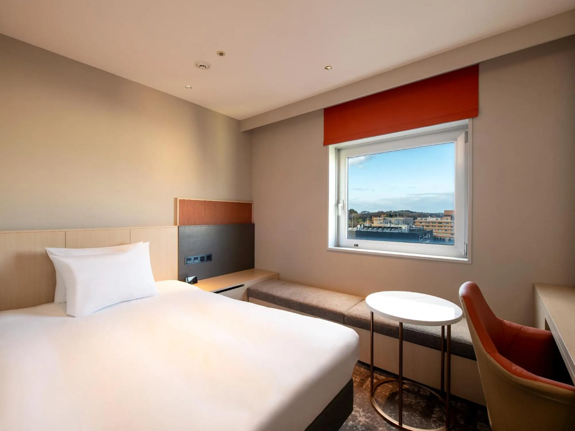 Photo of the whole room, Bed in ANA Crowne Plaza Akita by IHG