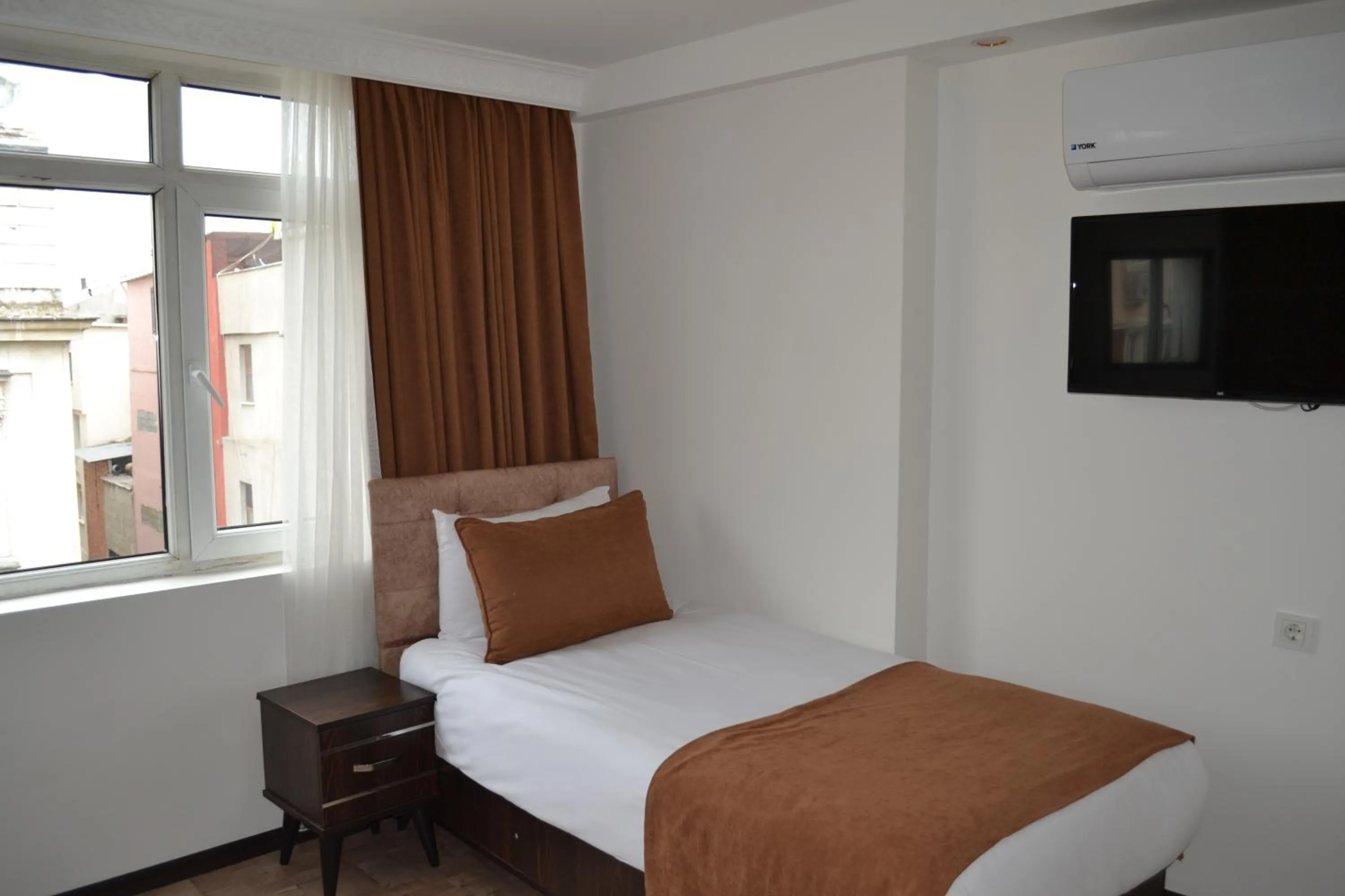 Bed in HOTEL GLOBAL 2022