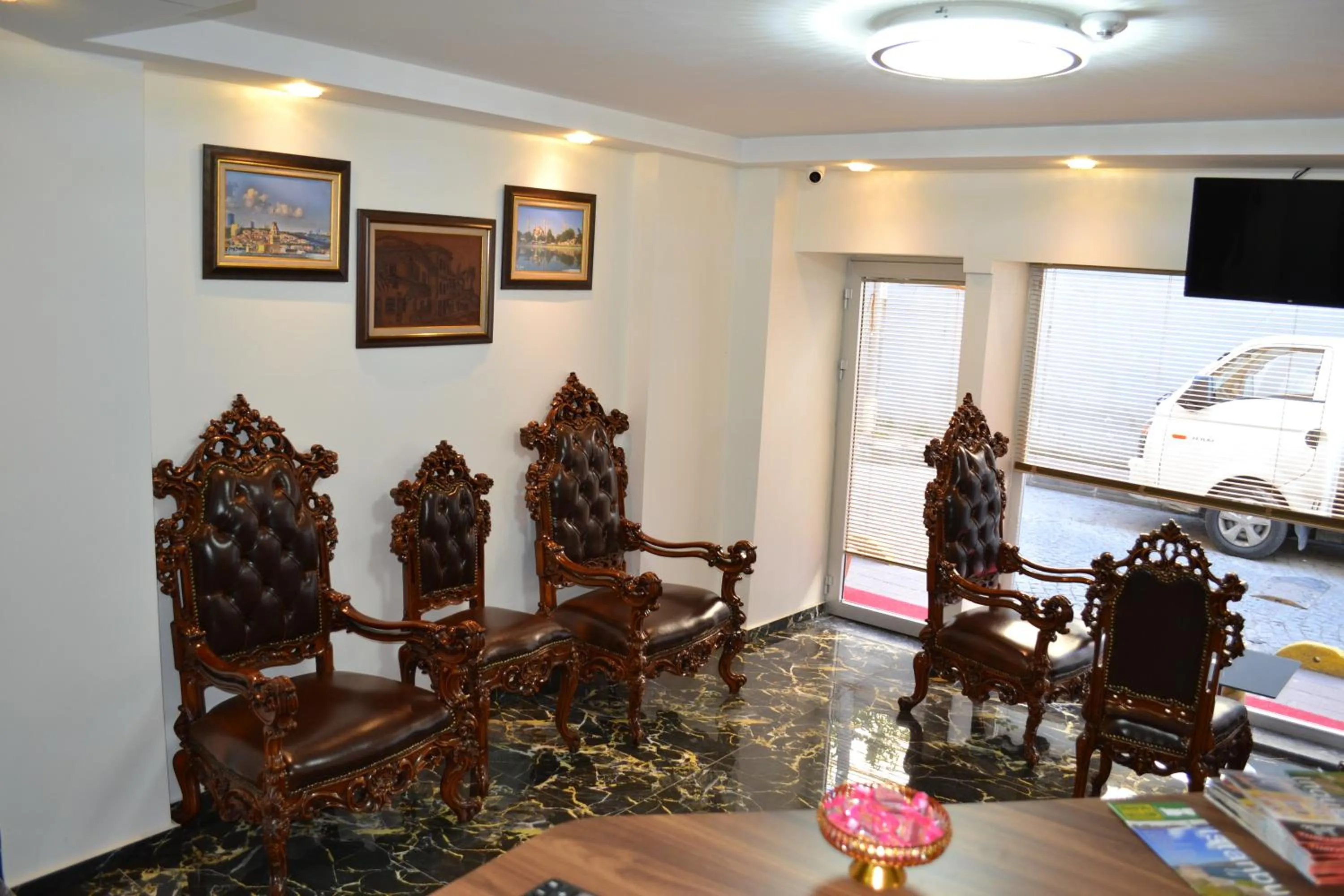 TV and multimedia in HOTEL GLOBAL 2022