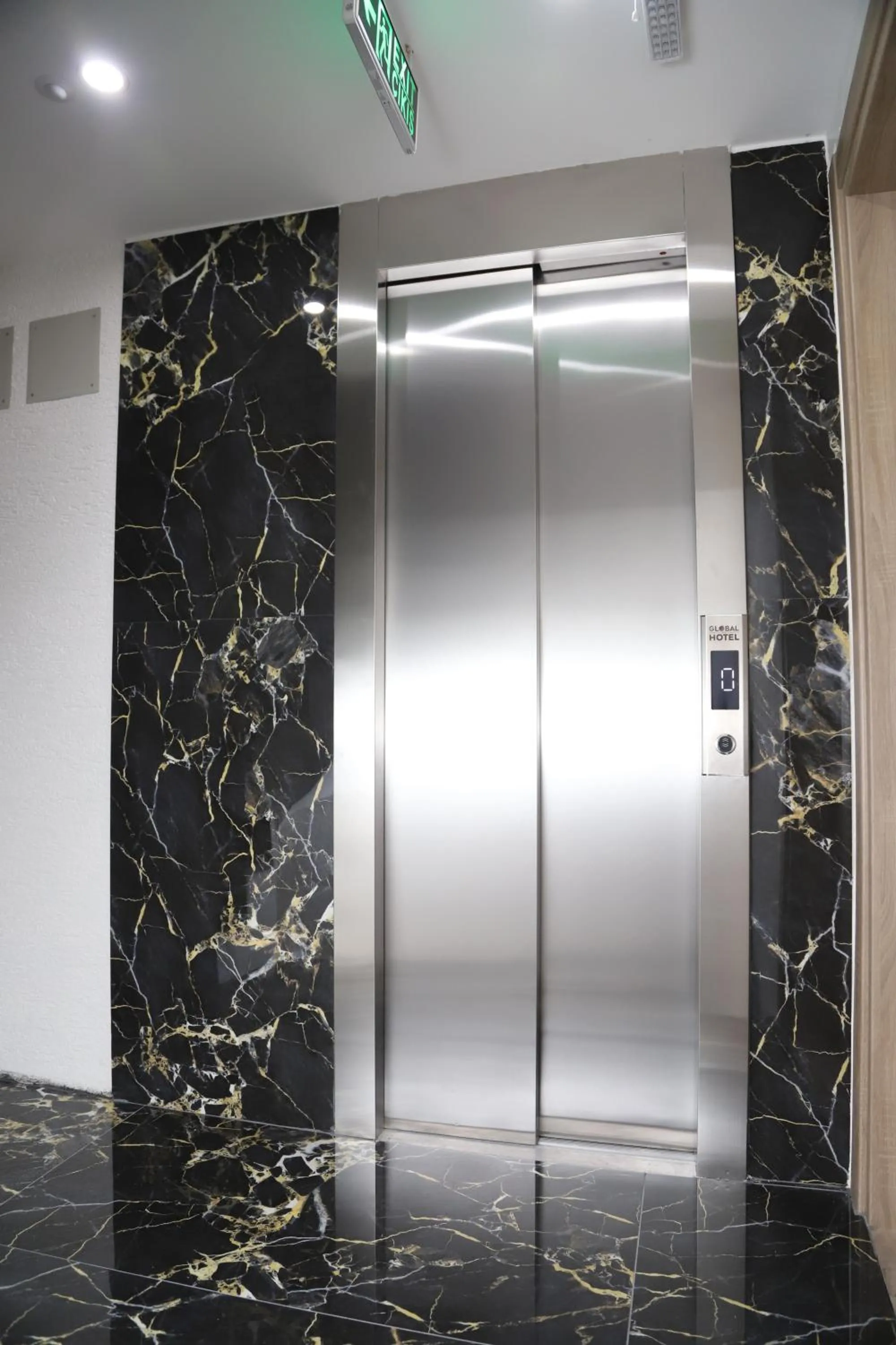 On site in HOTEL GLOBAL 2022