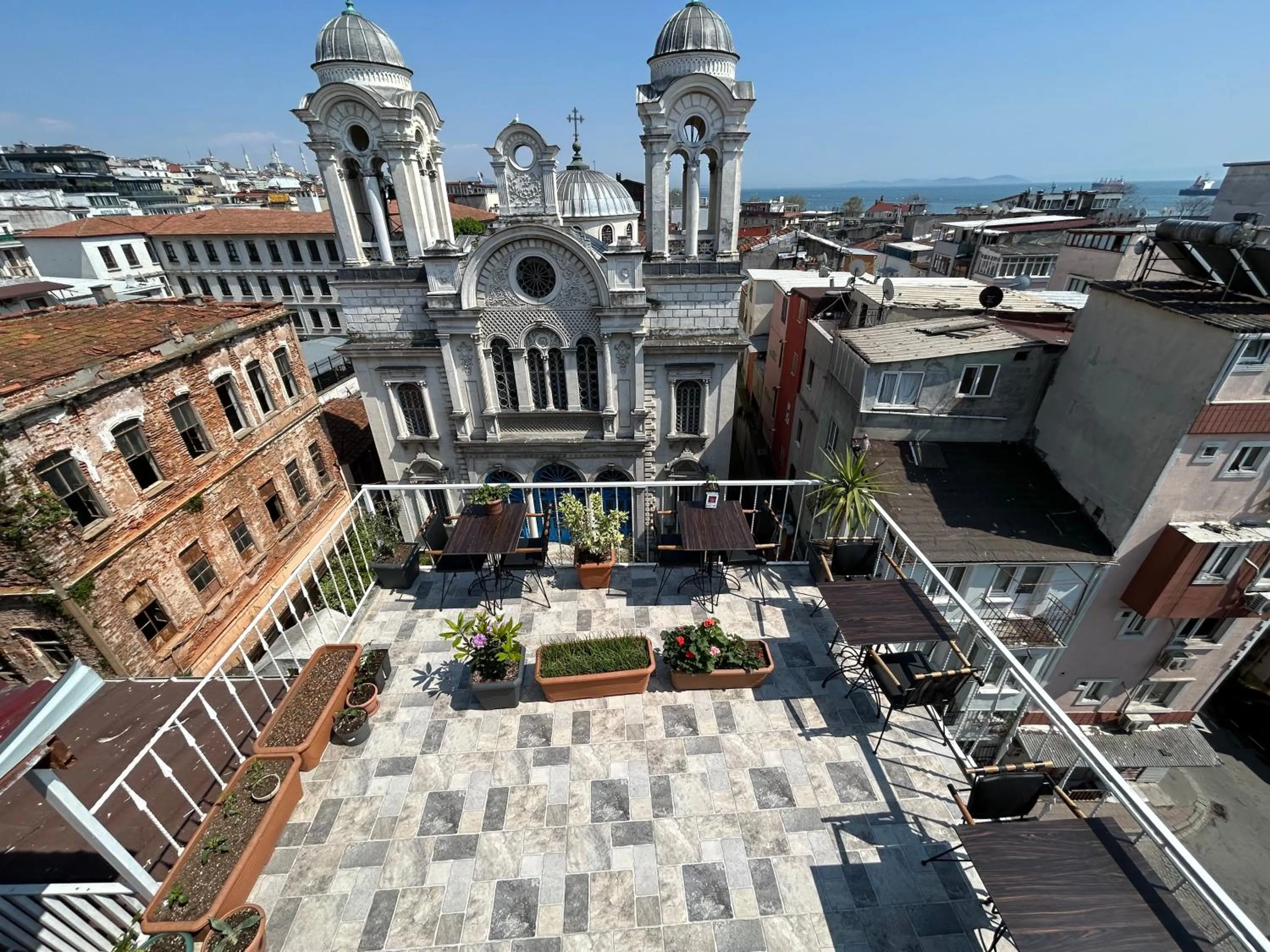 Nearby landmark in HOTEL GLOBAL 2022