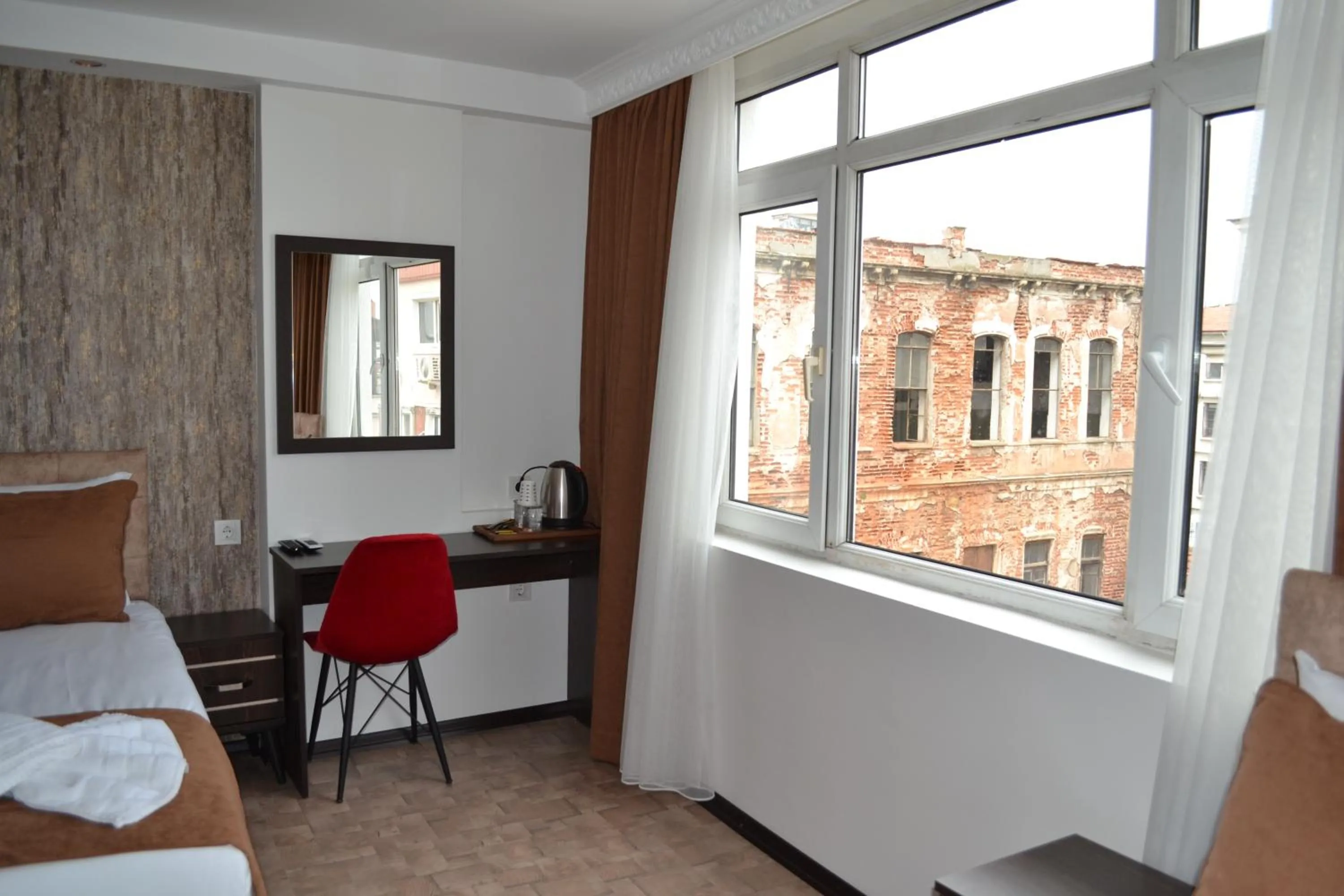 Seating area, Bed in HOTEL GLOBAL 2022