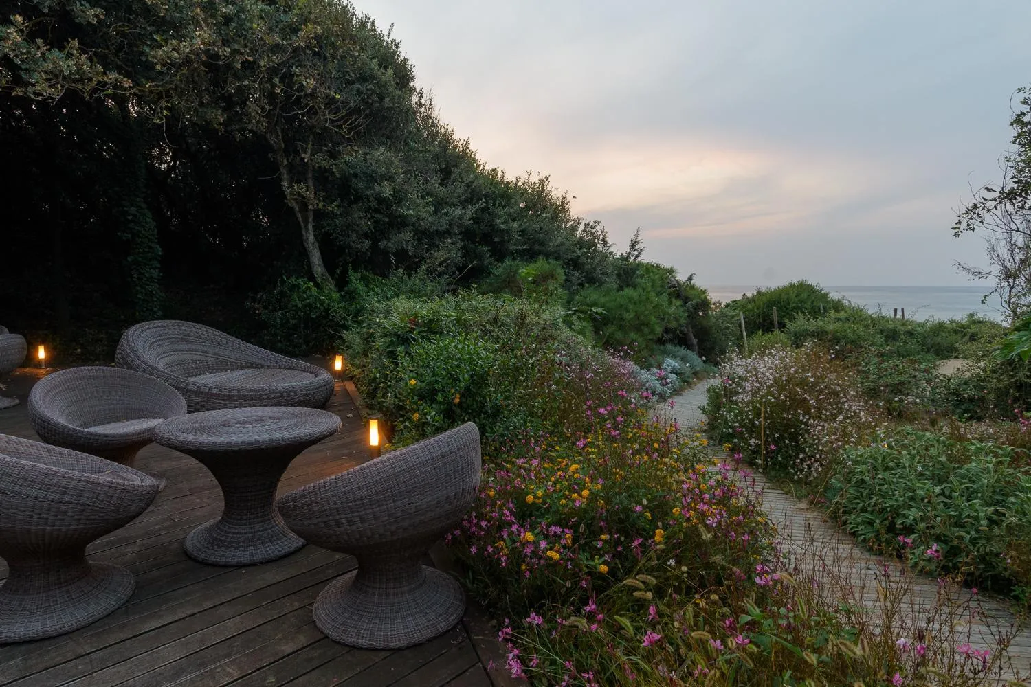 Restaurant/places to eat in Mariva Dune Suites