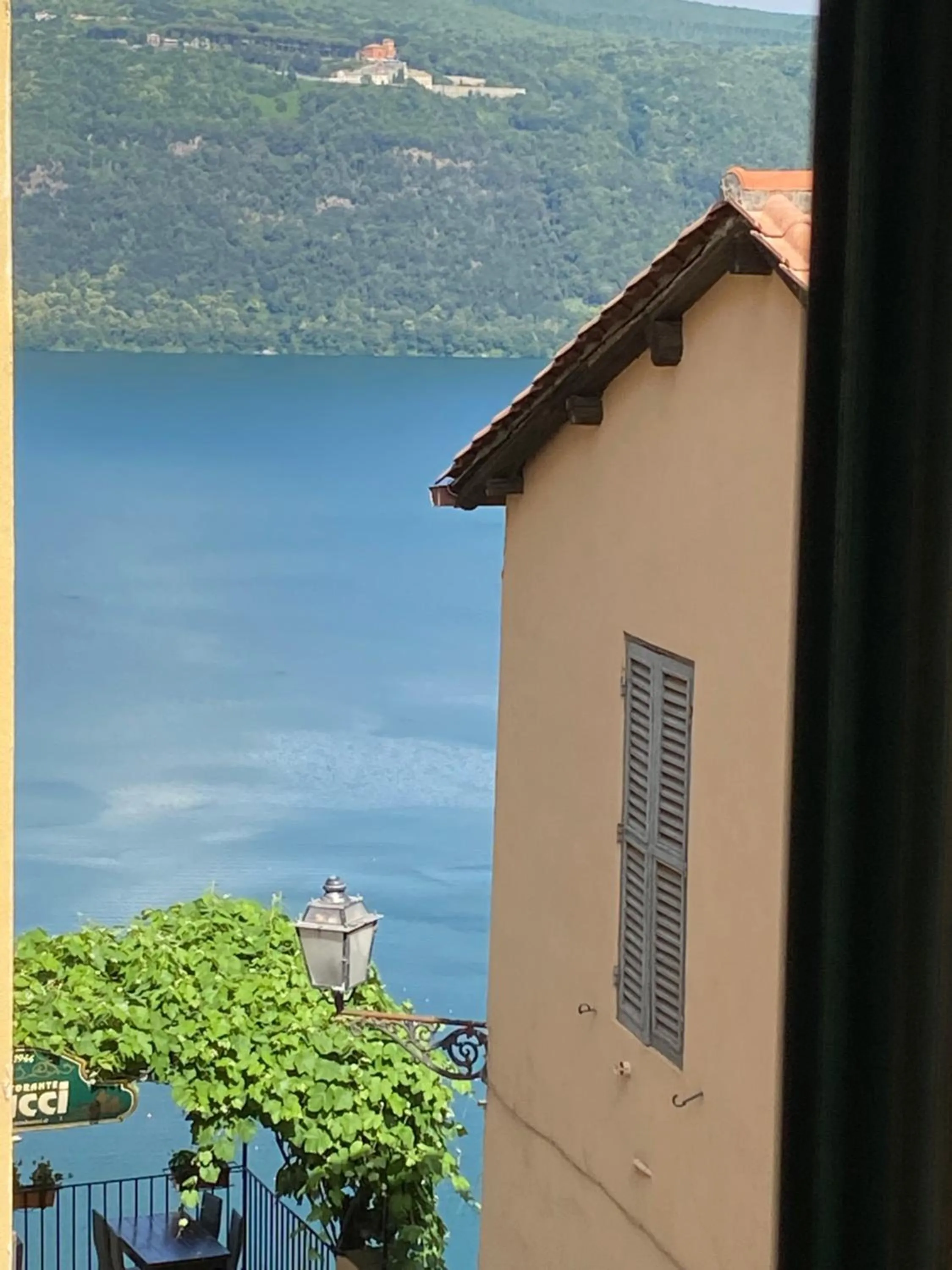 Lake view in La luce del borgo