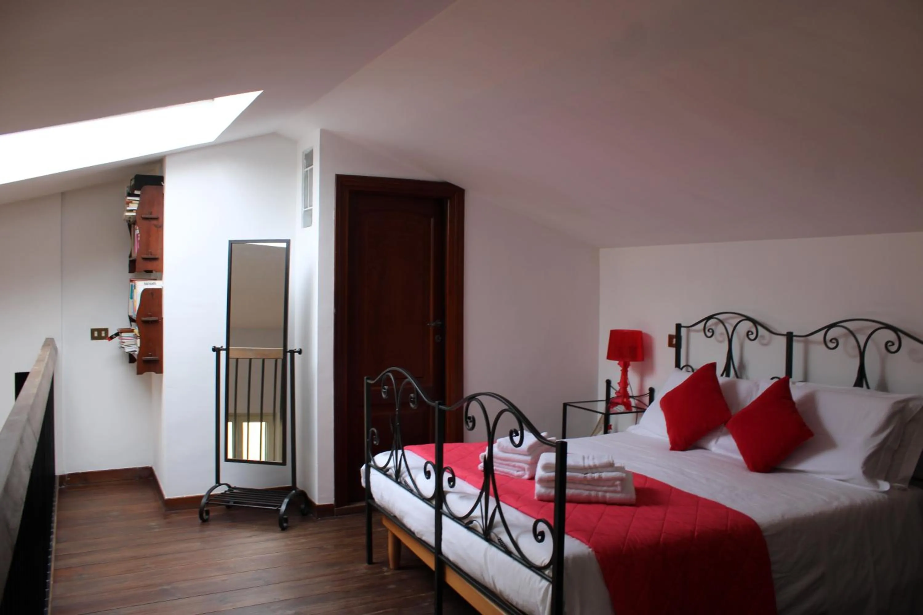 Bird's eye view, Bed in La luce del borgo