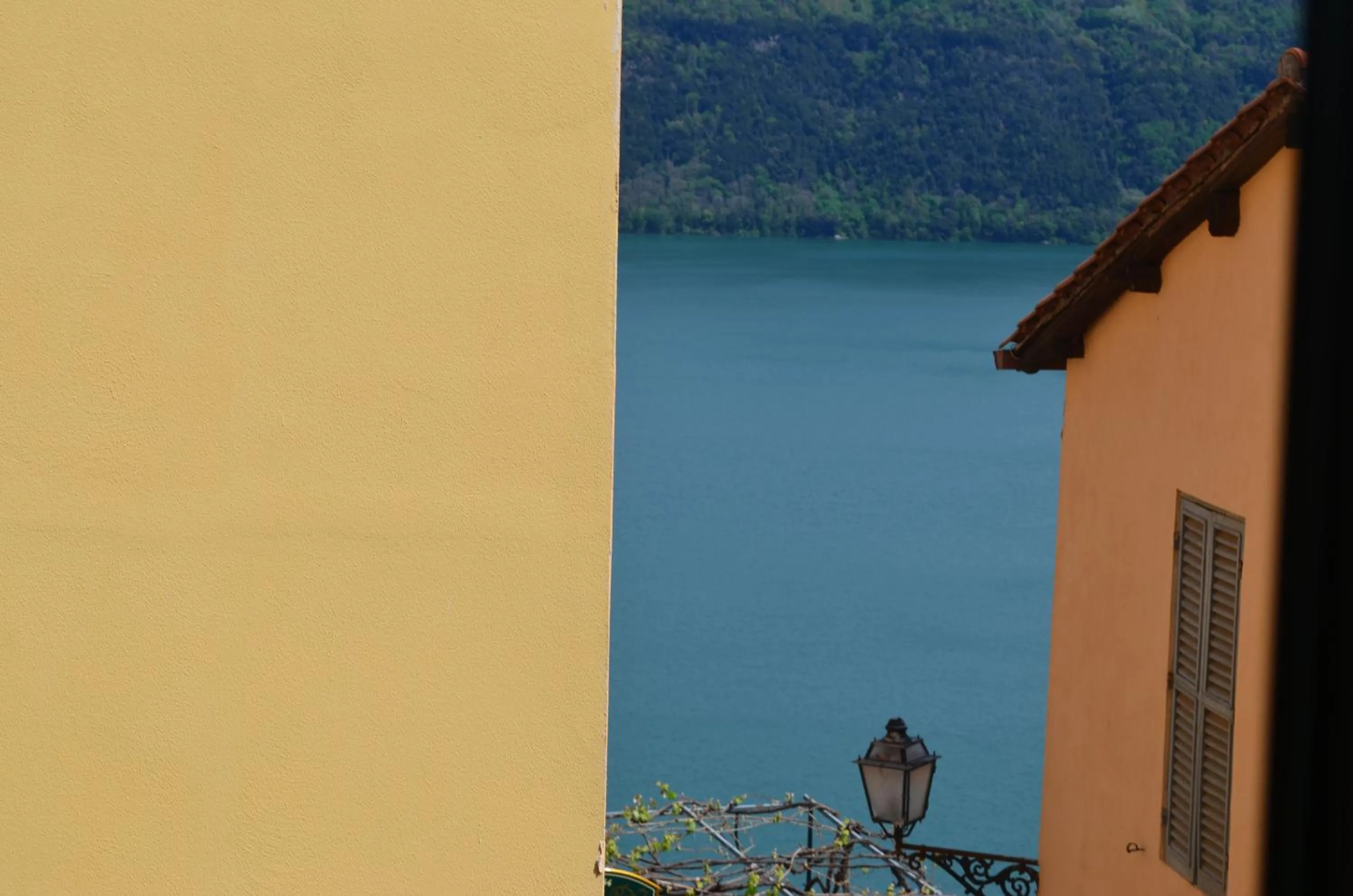 Lake view in La luce del borgo