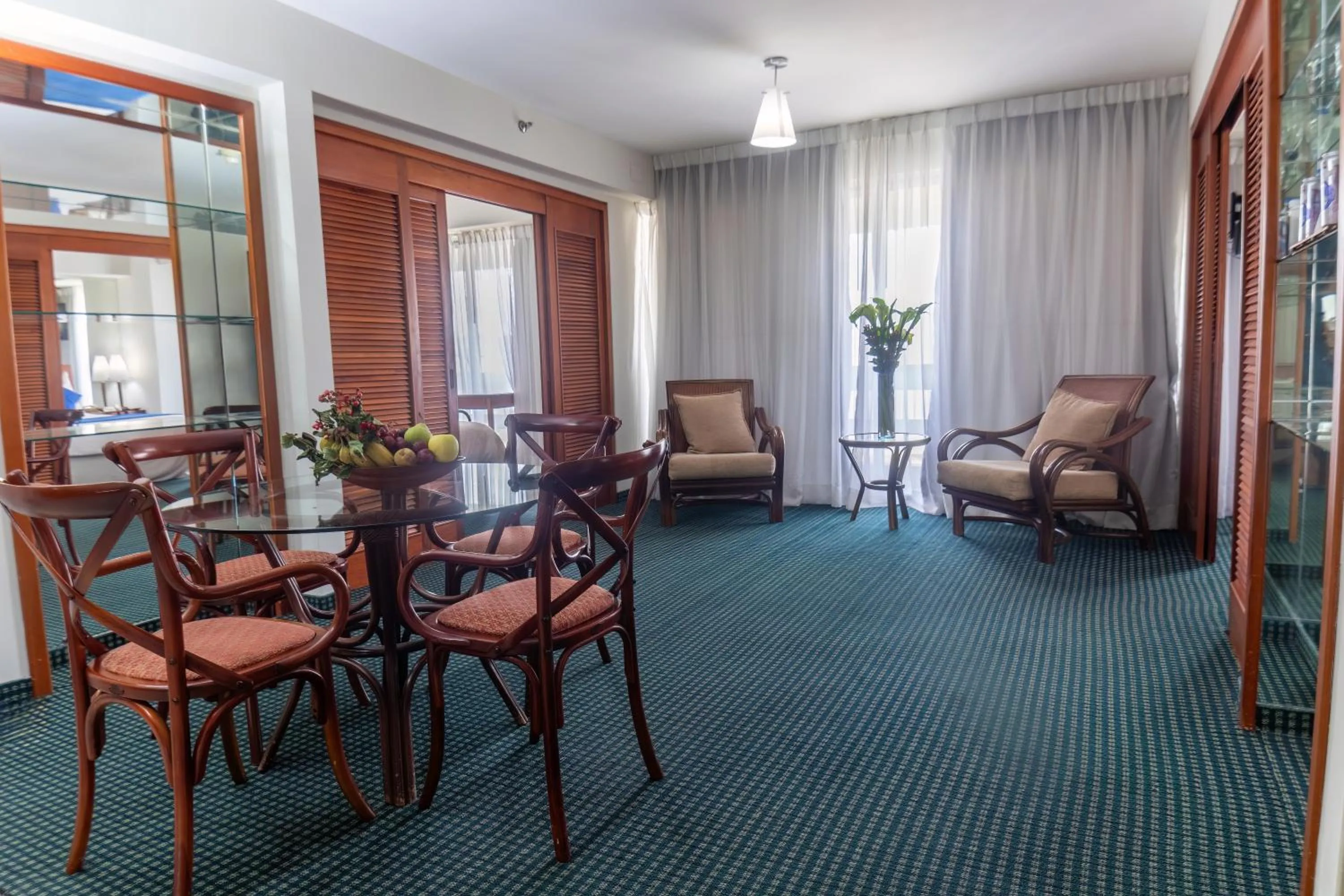 Living room in HOTEL ALTAMIRA SUITES
