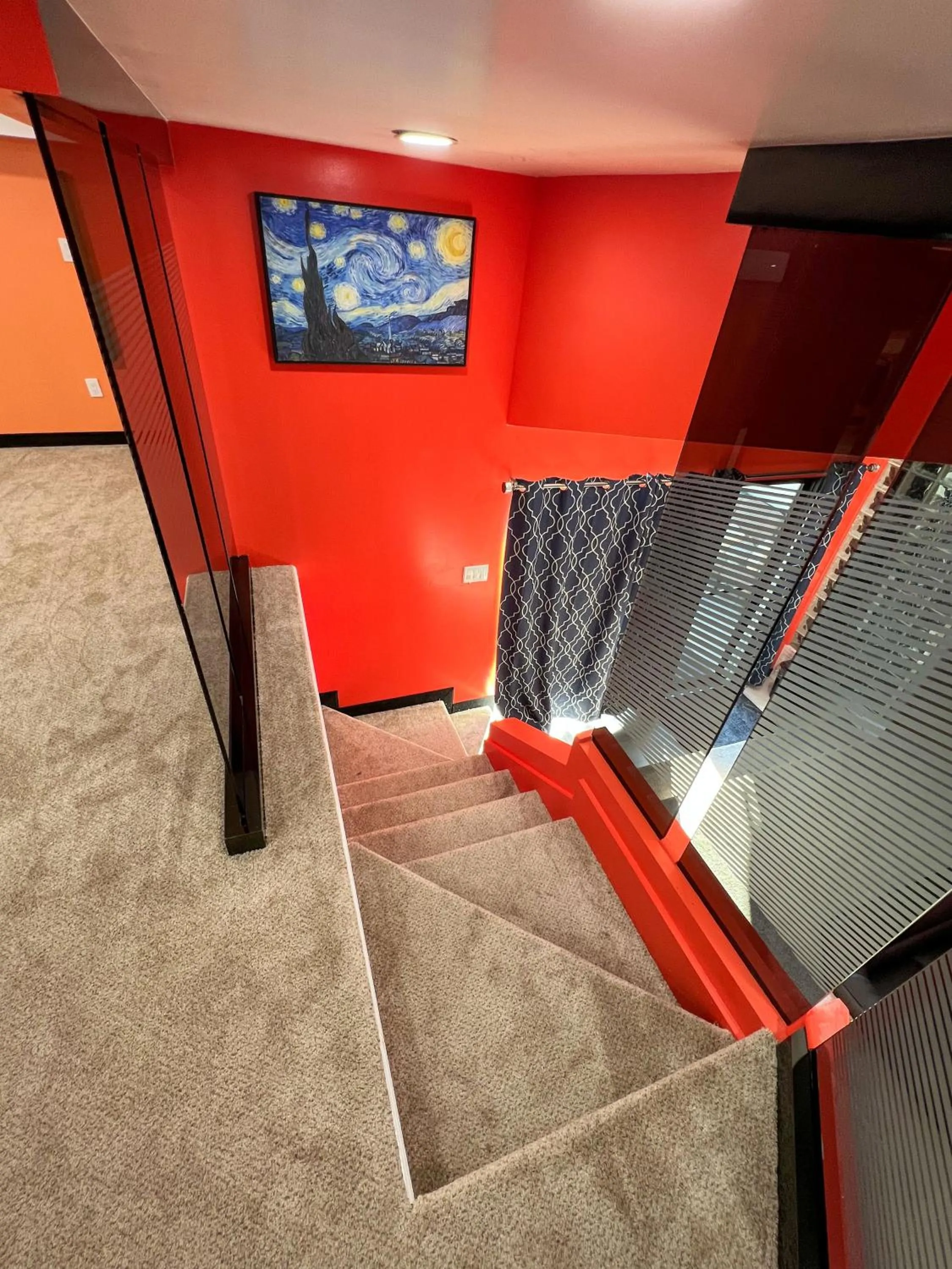 Bedroom in Hollywood Motel