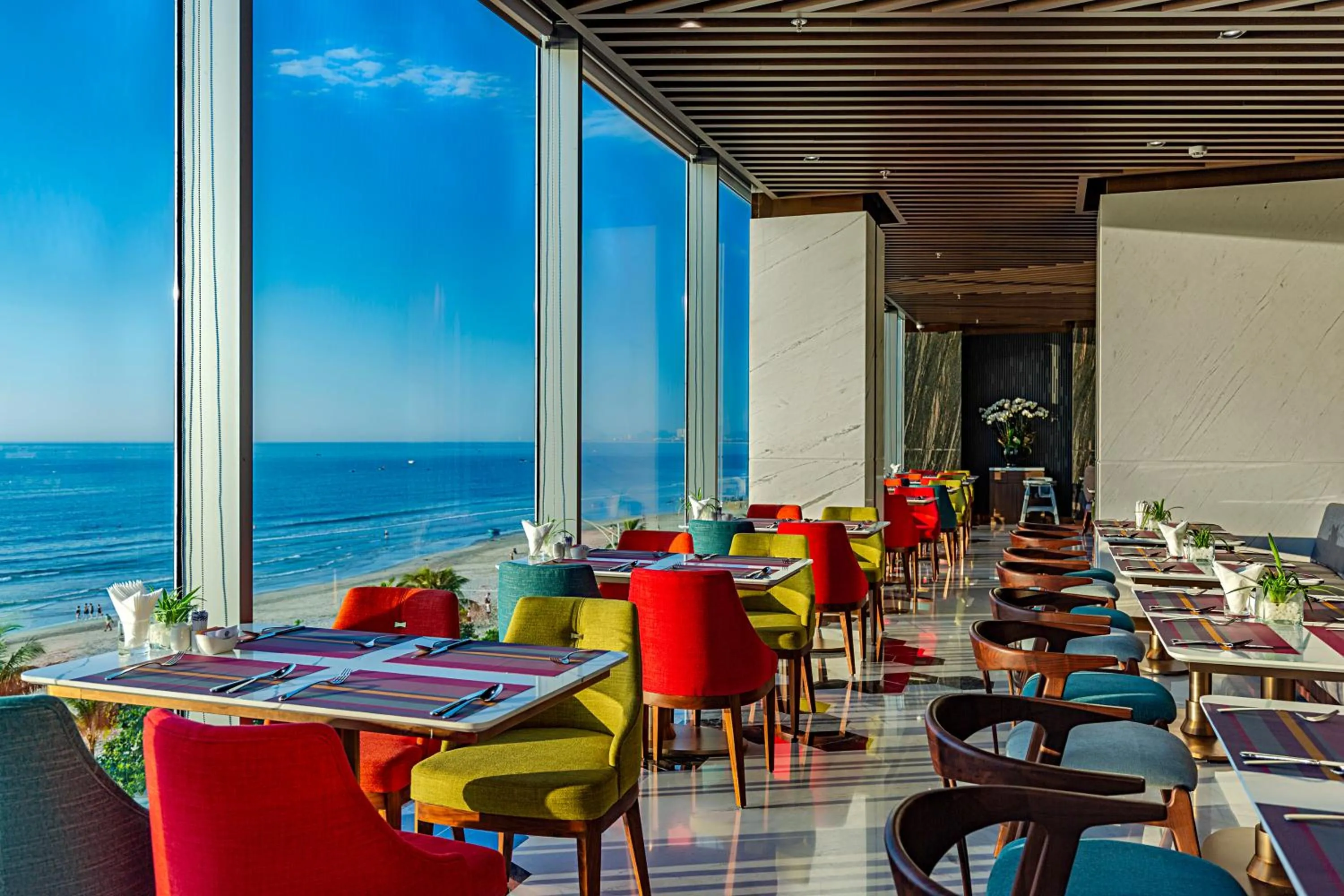 Restaurant/places to eat in Le Sands Oceanfront Danang Hotel