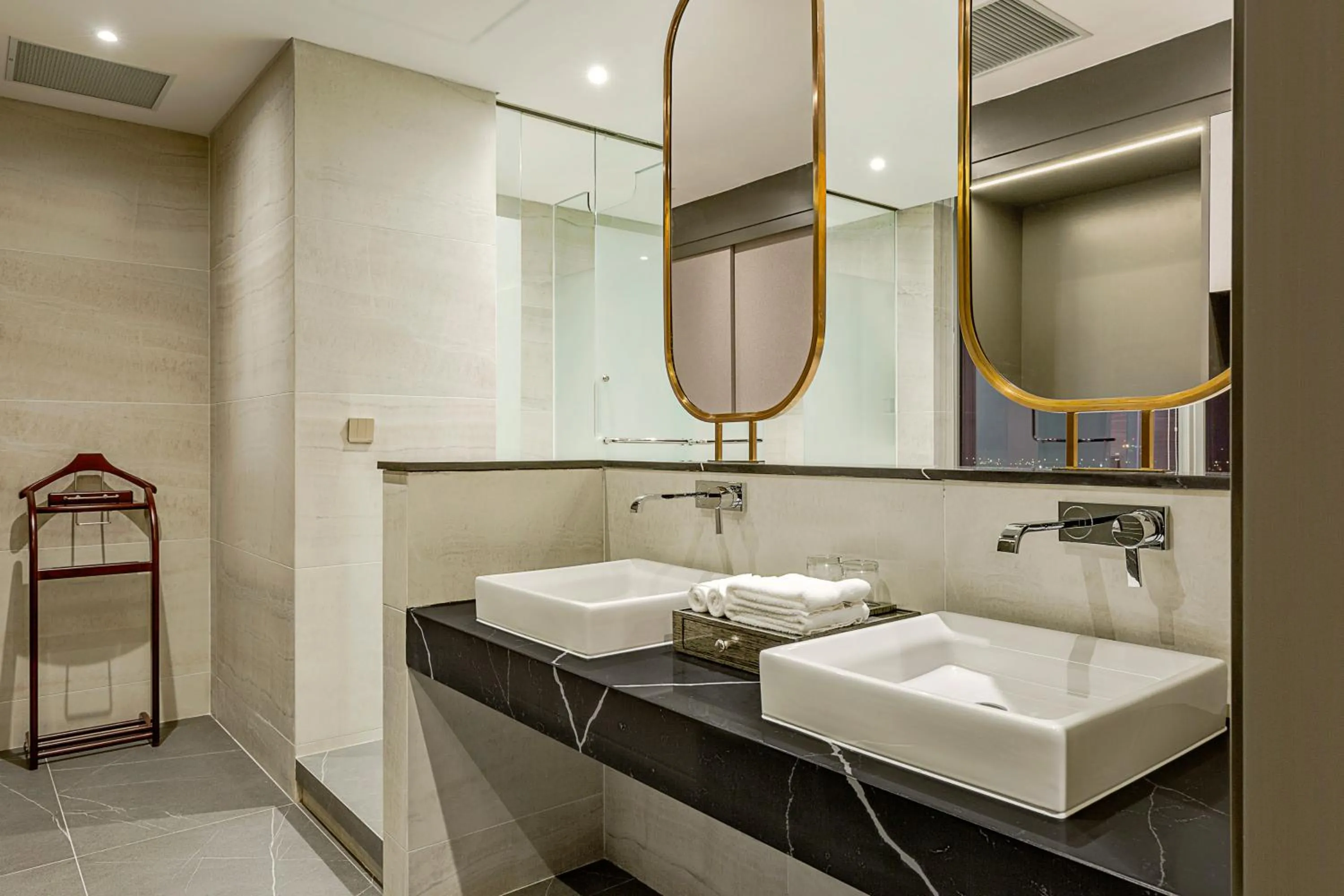 Bathroom in Le Sands Oceanfront Danang Hotel