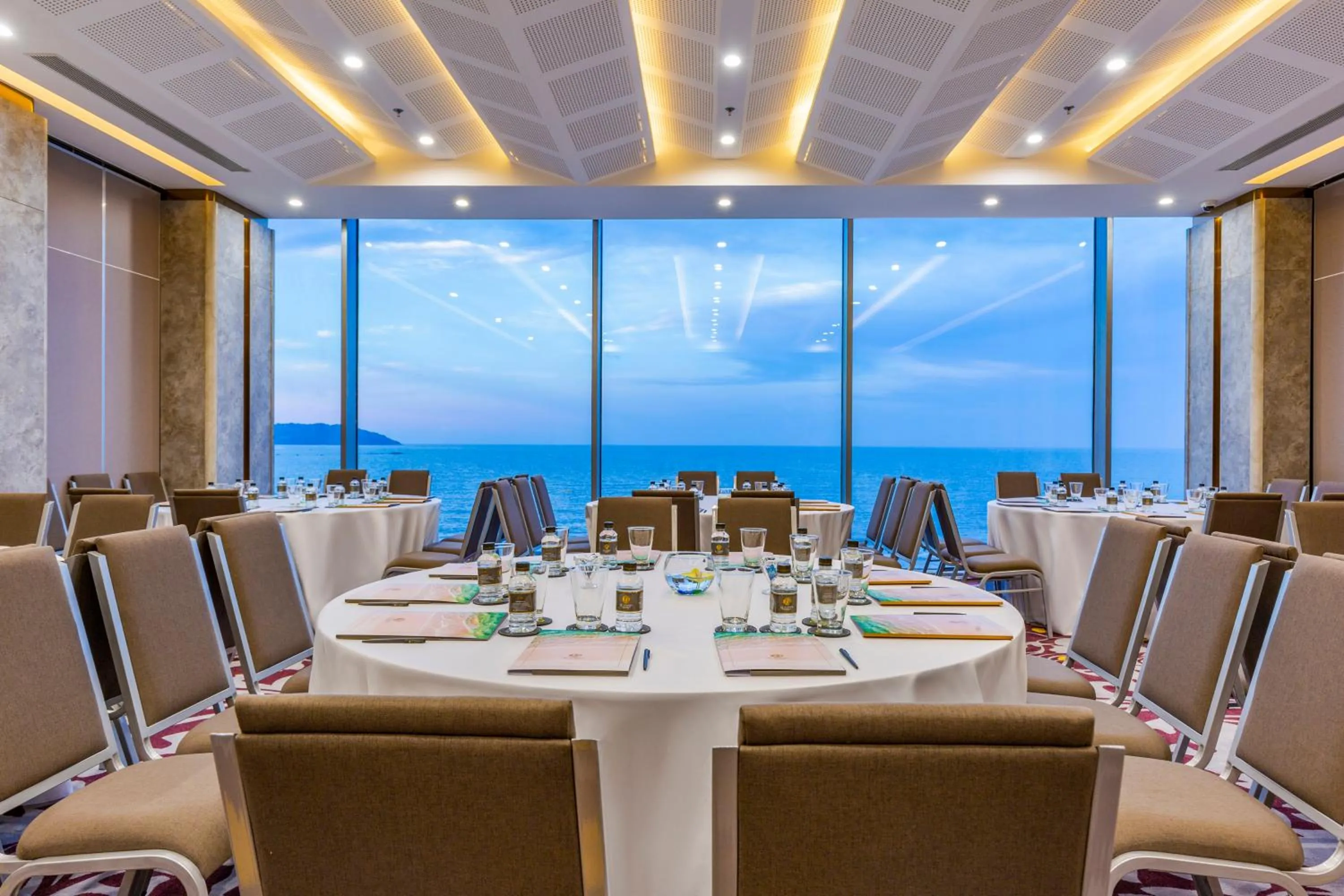 Meeting/conference room in Le Sands Oceanfront Danang Hotel