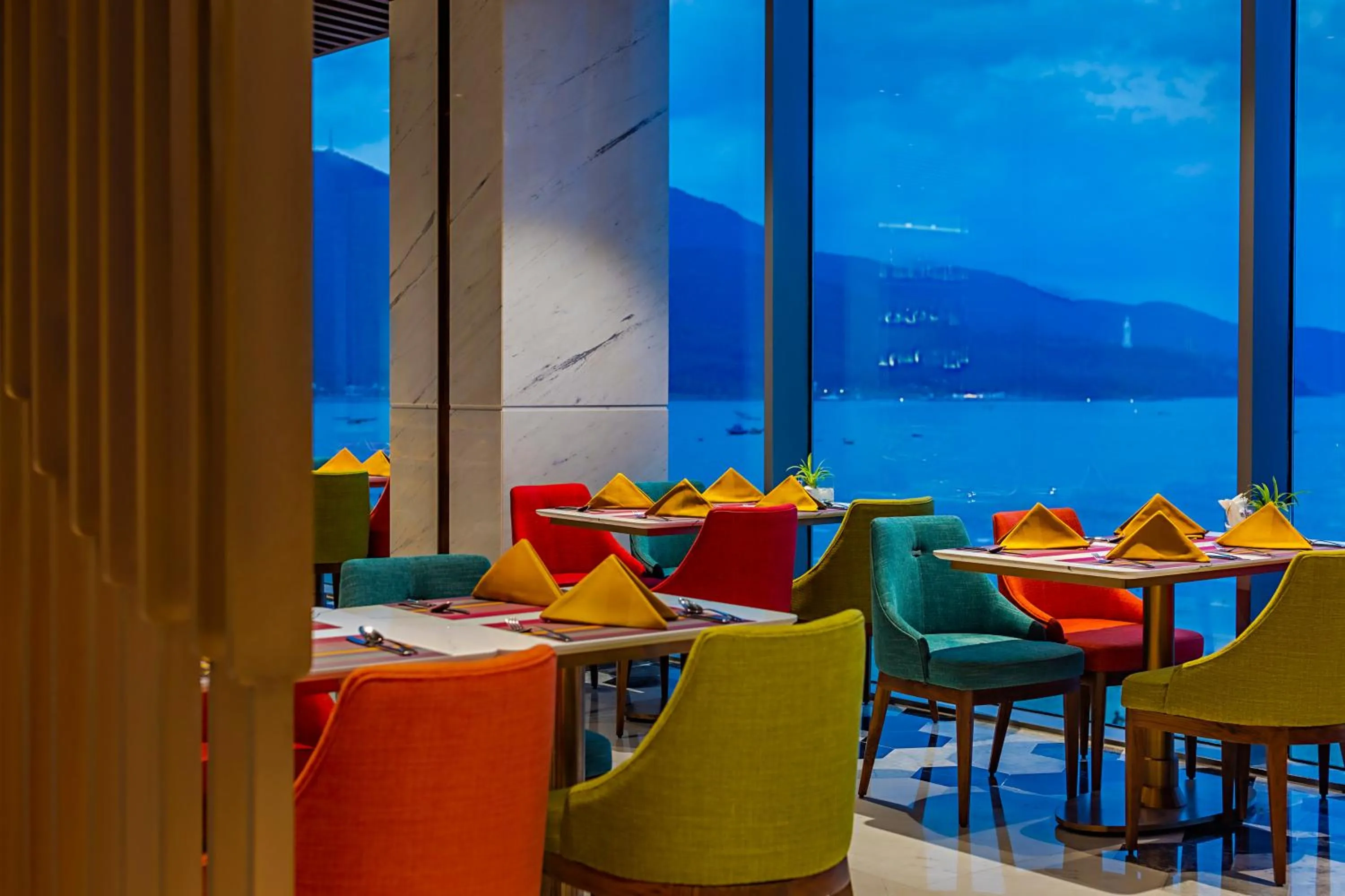 Restaurant/places to eat in Le Sands Oceanfront Danang Hotel