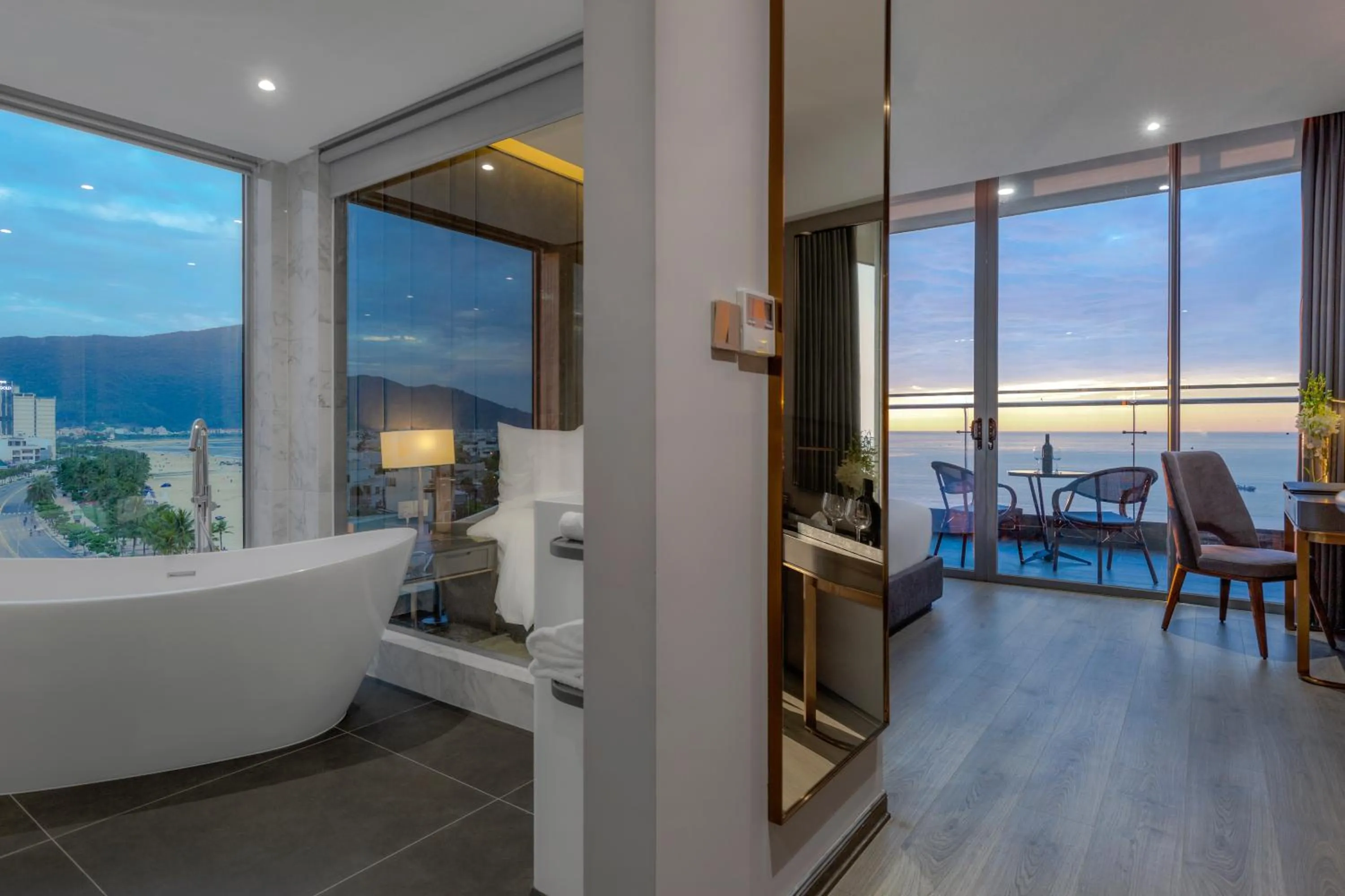Bath in Le Sands Oceanfront Danang Hotel